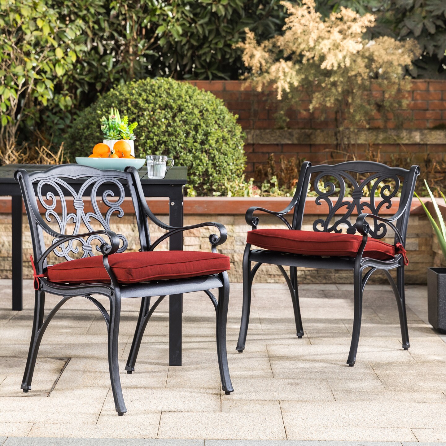 Set of 2 Cast Aluminium Dining Chairs with Cushions, Olefin Fabric