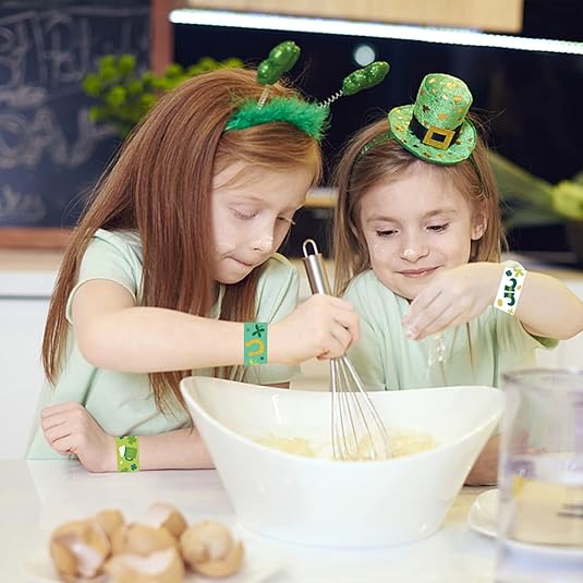 48pcs St. Patrick&#x27;s Day Slap Bracelets, Lucky Shamrock Kids Snap Wristbands Toys for Irish St. Patty Party Supply