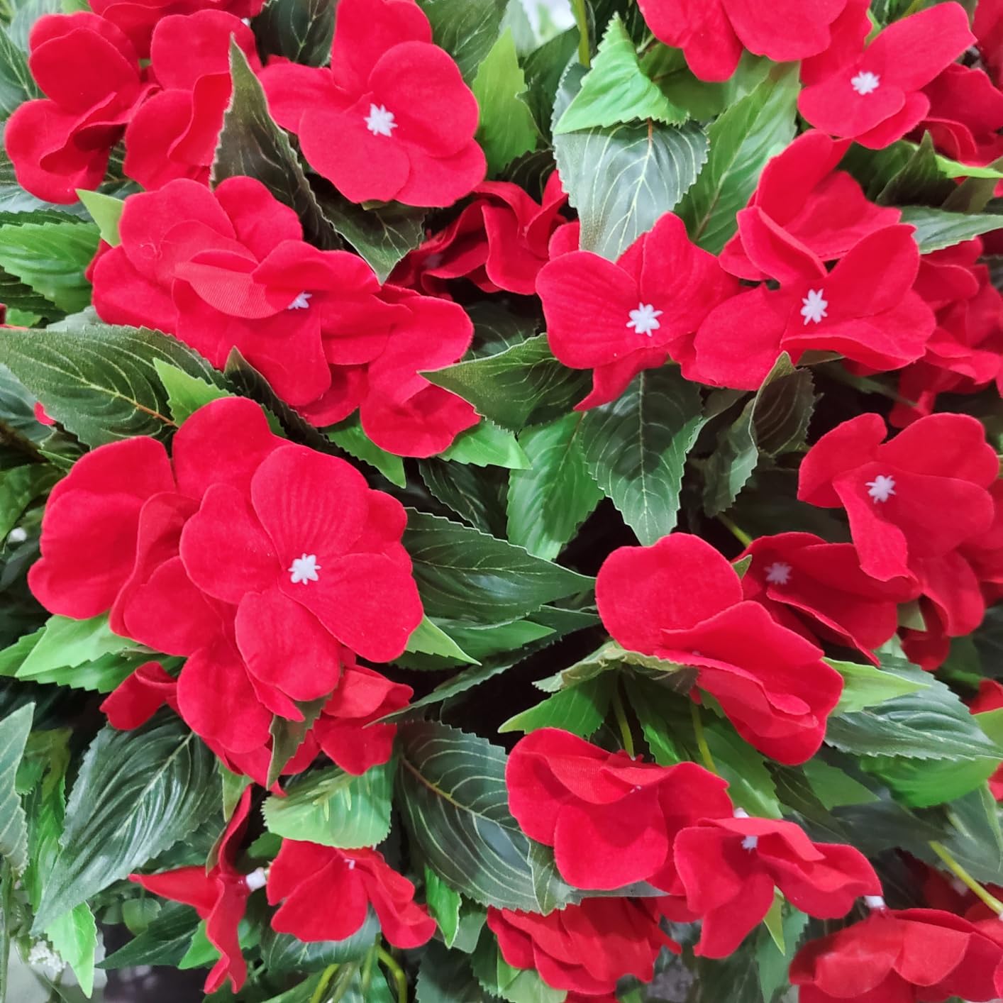2pcs Artificial Impatiens Bouquet Fake Outdoor Flowers Impatiens Plants Decor Indoor Planters Balcony Decorations, Red