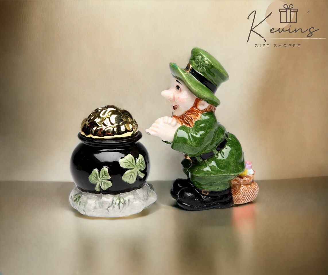 Ceramic Pot of Gold with Leprechaun Salt and Pepper Shakers, Gift for Her or Mom, Kitchen D&#xE9;cor, Irish Saint Patrick&#x2019;s Day D&#xE9;cor