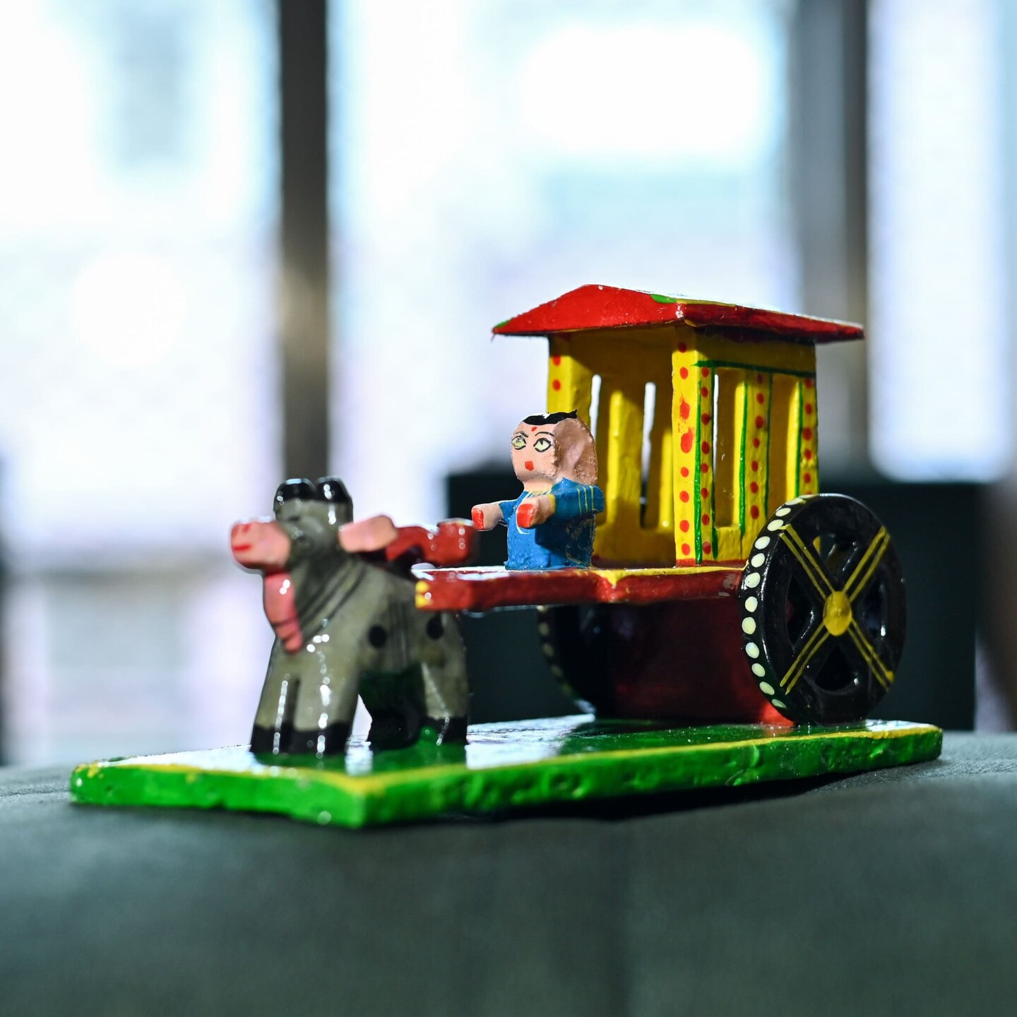 Indian Wooden Bullock Cart Decor Kondapalli Hand Painted Golu Decoration Showpiece for Home Living Room Shelf Display Table Decor Gifting Item