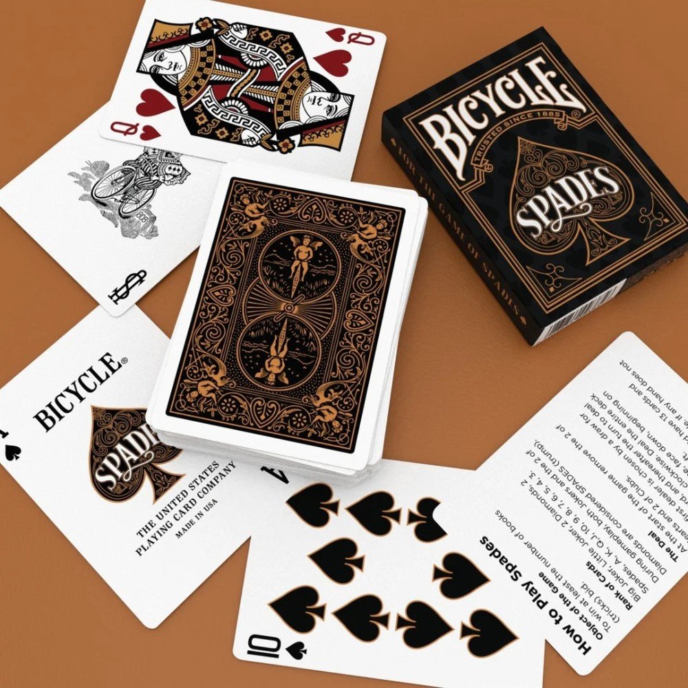 トランプ Stetson Bicycle Playing Cards Bicycle Spades Playing Cards - Gold‑Trimmed Trump Suits, Air