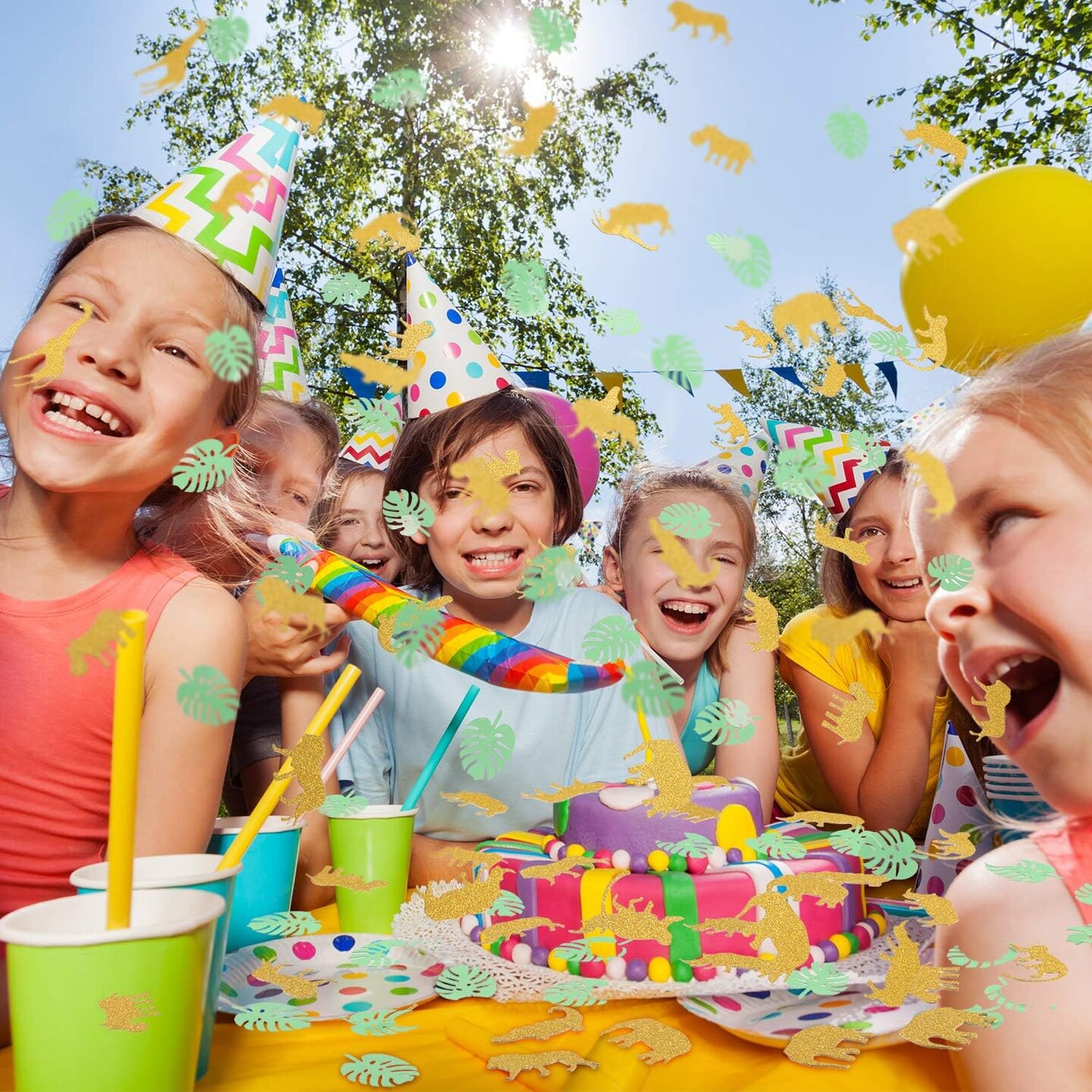 200 Pieces Safari Confetti Jungle Animal Table Confetti (Multicolor)