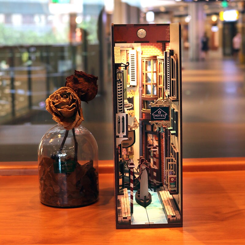 DIY Miniature Book Nook Kit | Travel in Venice