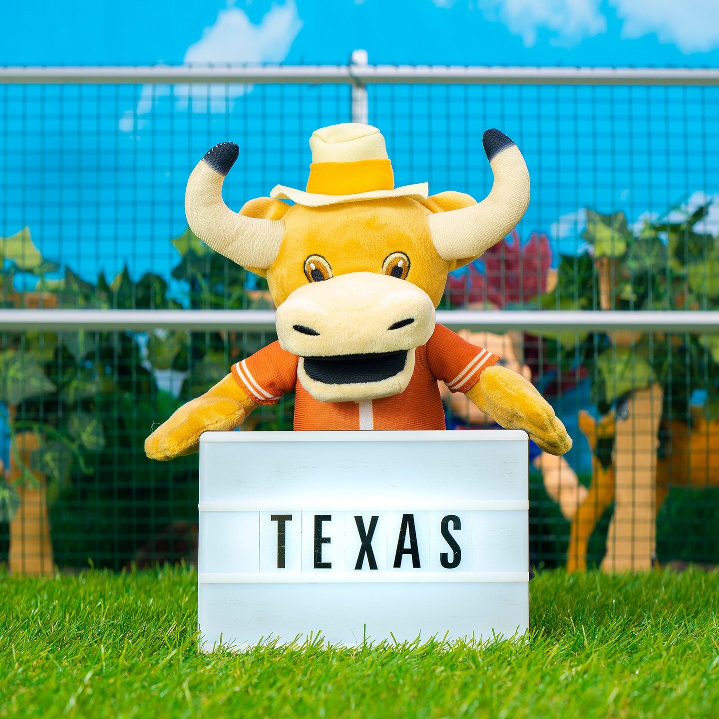 Bleacher Creatures Texas Longhorns Hook &#x27;Em 10&#x22; Mascot Plush Figure