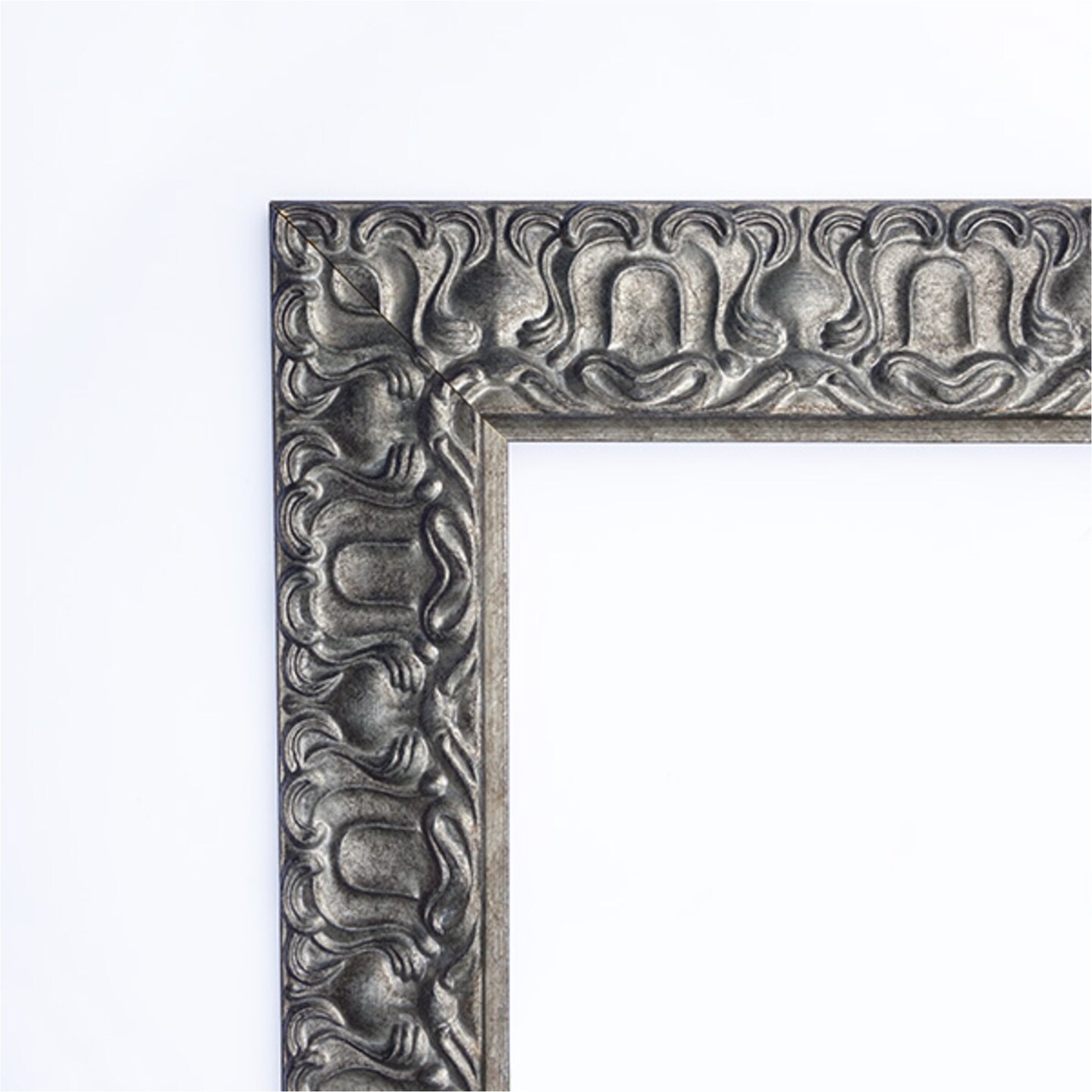 Silver Luxor Wood Framed Magnetic Board
