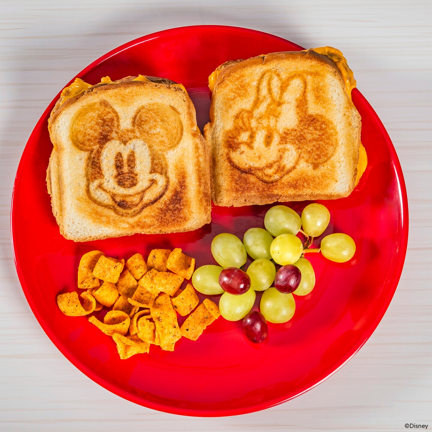 Uncanny Brands Disney Mickey Mouse and Minnie Mouse Sandwich Maker