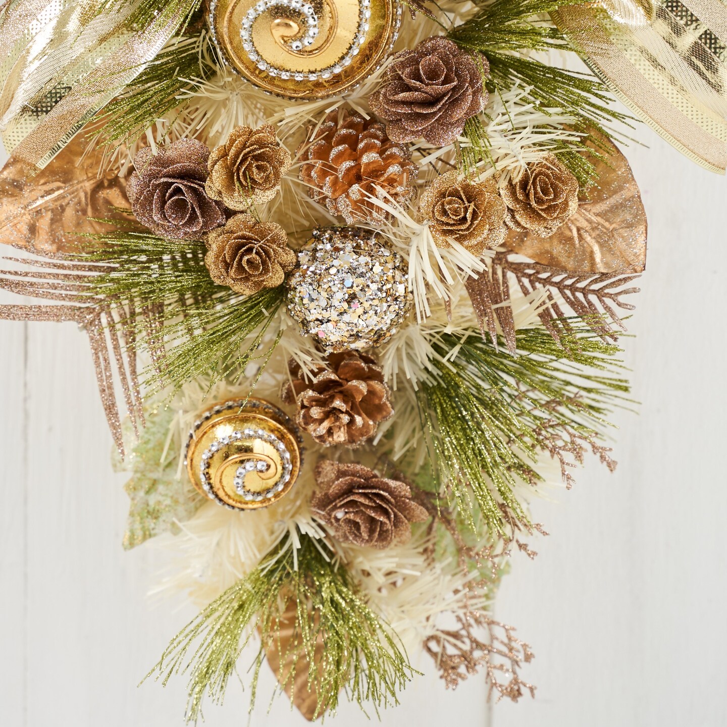 Champagne Gold Poinsettia Teardrop Swag w/ Ring - Handcrafted Christmas Decorations - Final sale / Non-returnable and Non-refundable