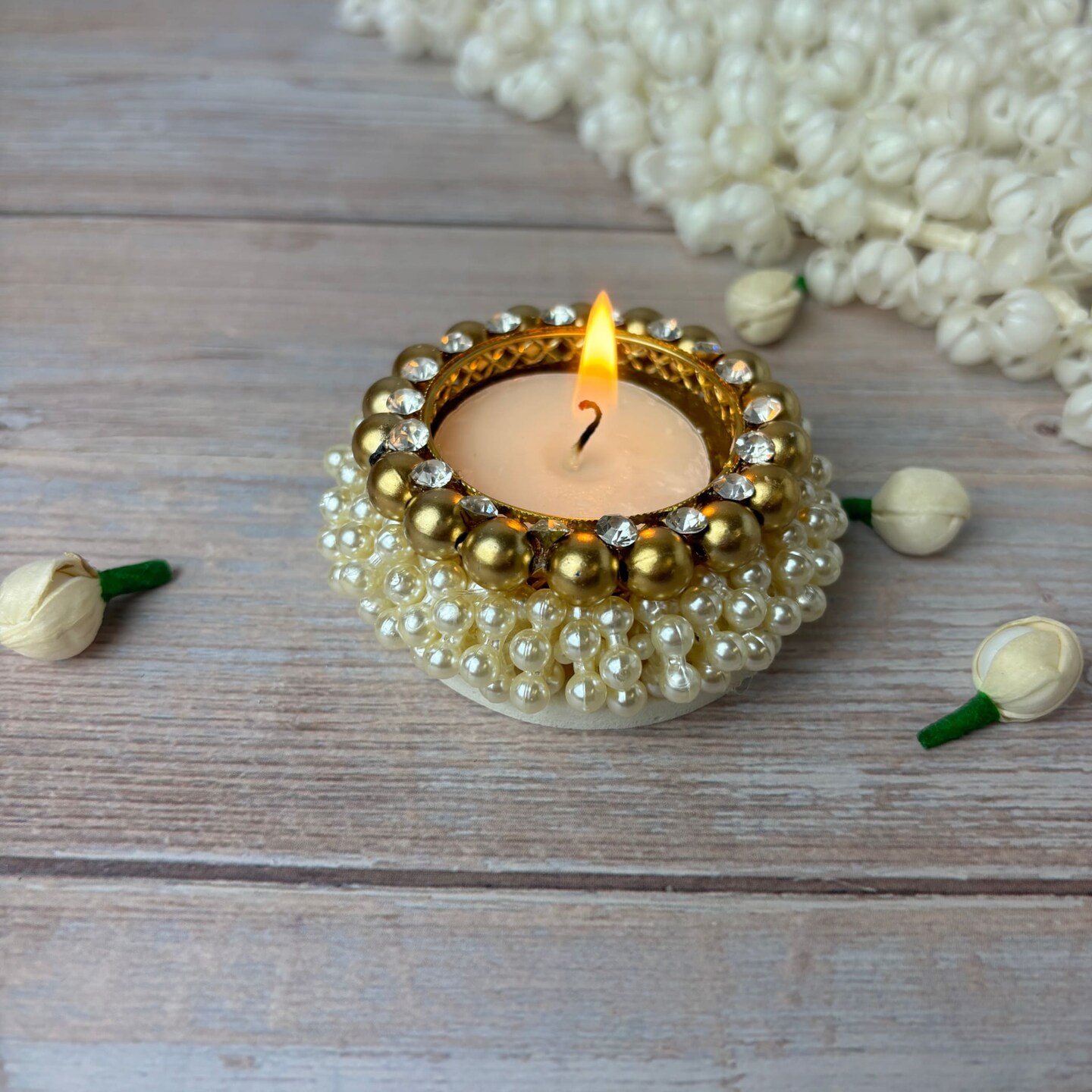 4 Pcs Pearl Tealight Candle Holder Festival of Light Decorative T-light Holder for Diwali Navratri Christmas Thanksgiving Housewarming Gift Candle Stand for Centerpiece Table Home Decor