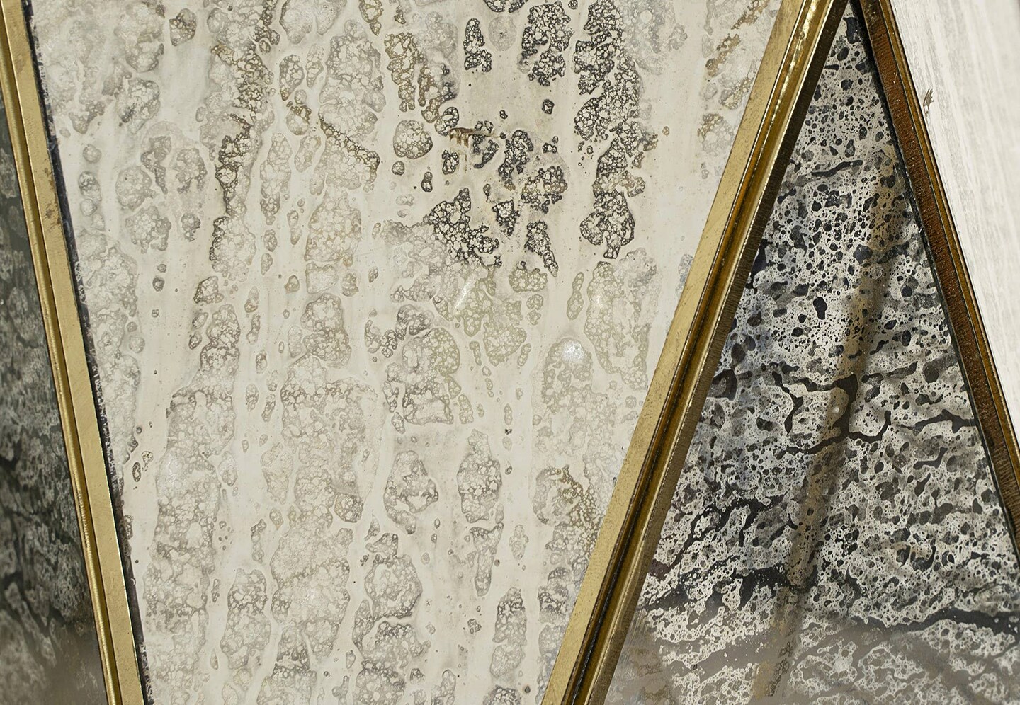 Home Décor Hera Pendant Lamp – Stylish & Modern Lighting Accent-11.4X11X10.2"