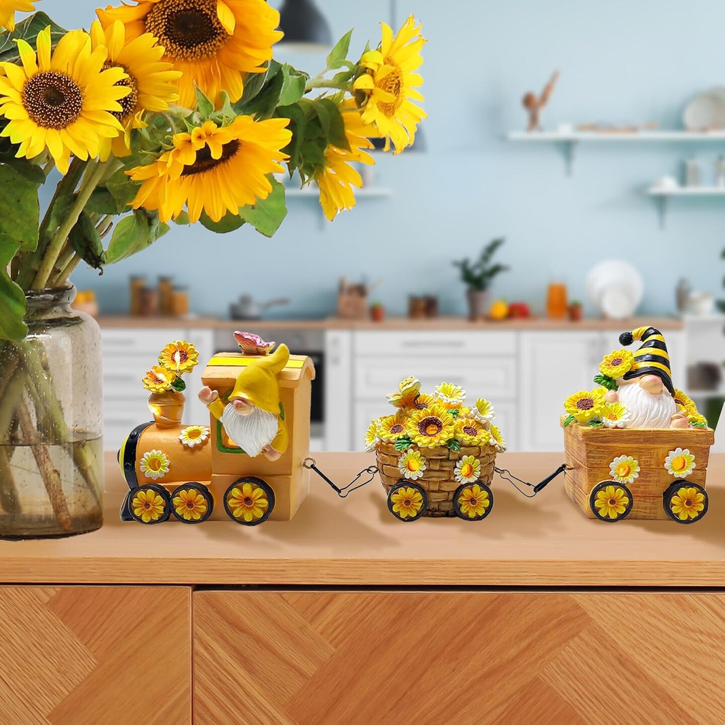 Sunflower Decor Train, LED Sunflower Decor for Tabletop, Sunflower Decorations Indoor for Home Outdoor Party, Gnomes Figurines Lighted Centerpieces Table