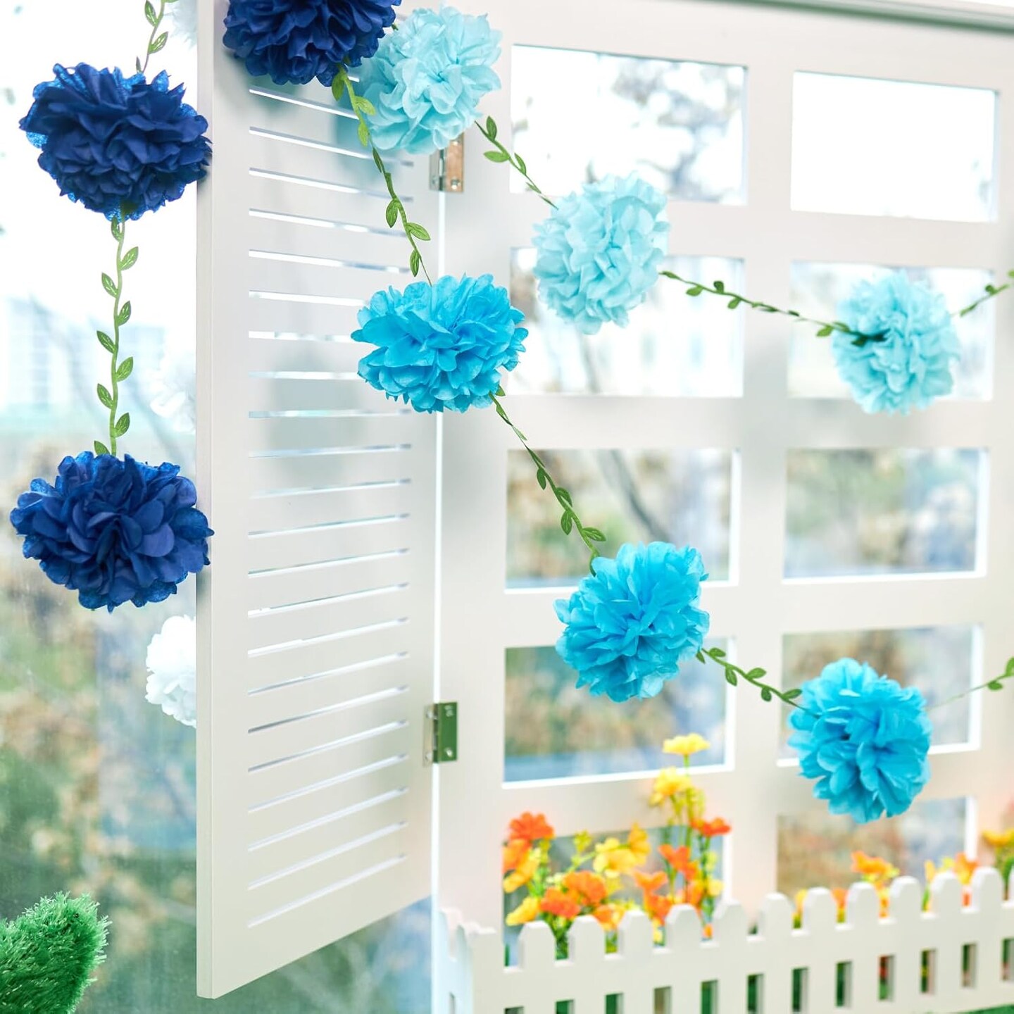 Gradient Blue Tissue Paper Pom Pom Garlands, Paper Flowers for Birthday Decorations, Baby Shower, Wedding Engagement, Bridal Shower, Spring Summer Party Decorations