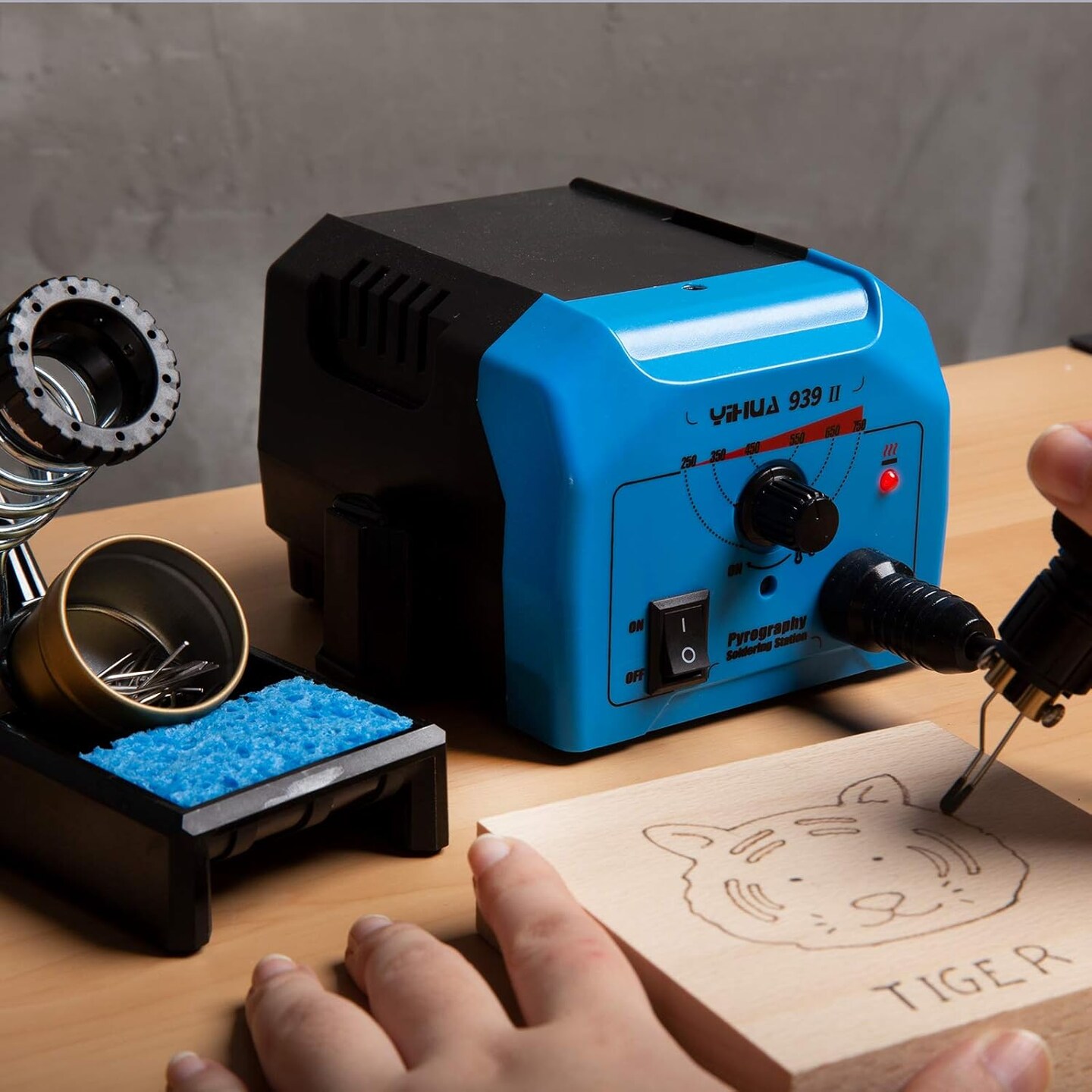 939-II Wood Burning Kit Station Pyrography Pen 250~750&#x2103;/482~1382&#x2109; Temperature Adjustable with 20 Wire Nibs, 1 Stable Pen Holder, 2 Stencils, 2 Scrap Wood, 1 S/S Tweezers, and 1 Pliers (Blue)
