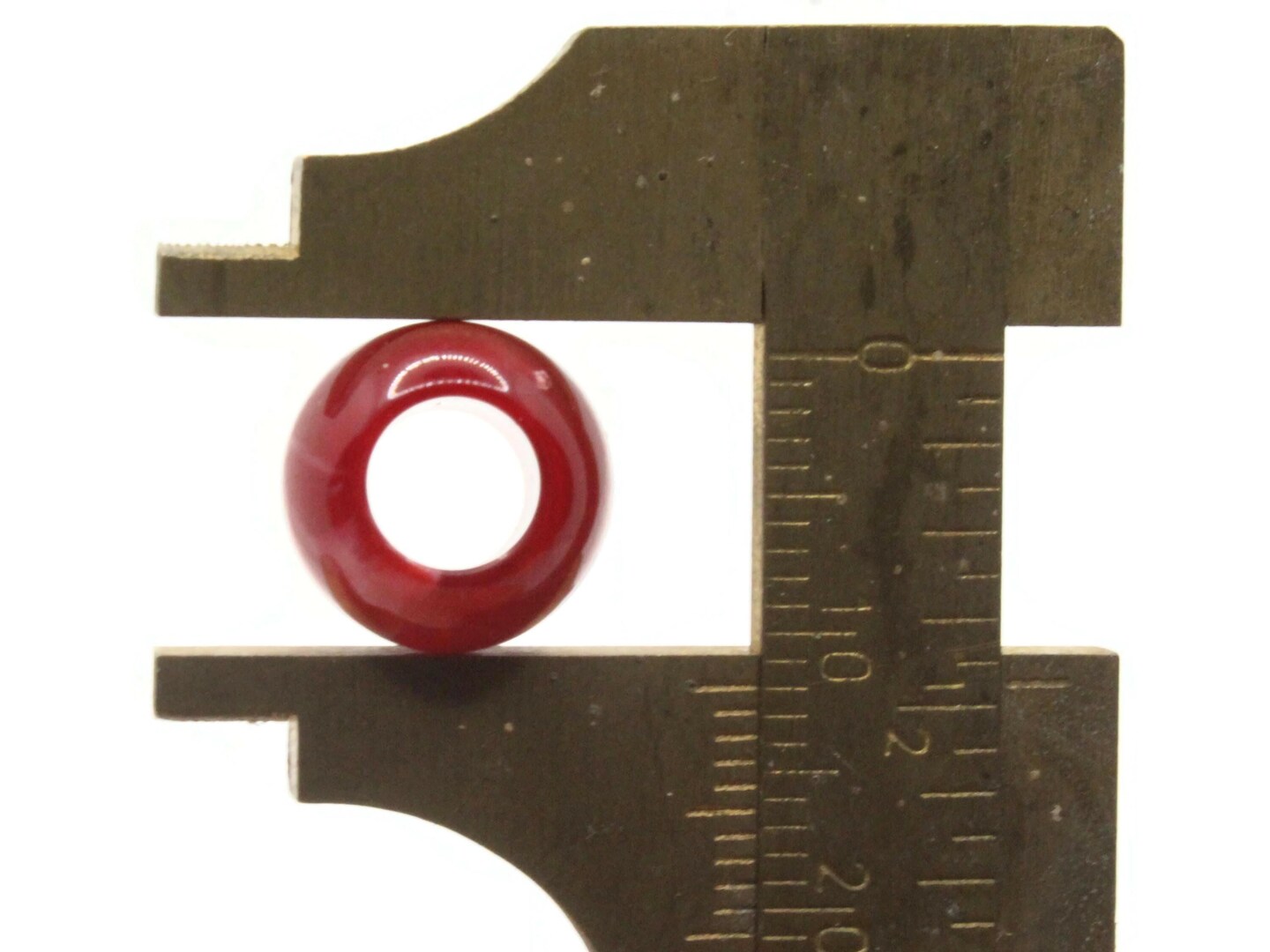 30 12mm Red and White Swirl Large Hole Round Plastic Beads bW1