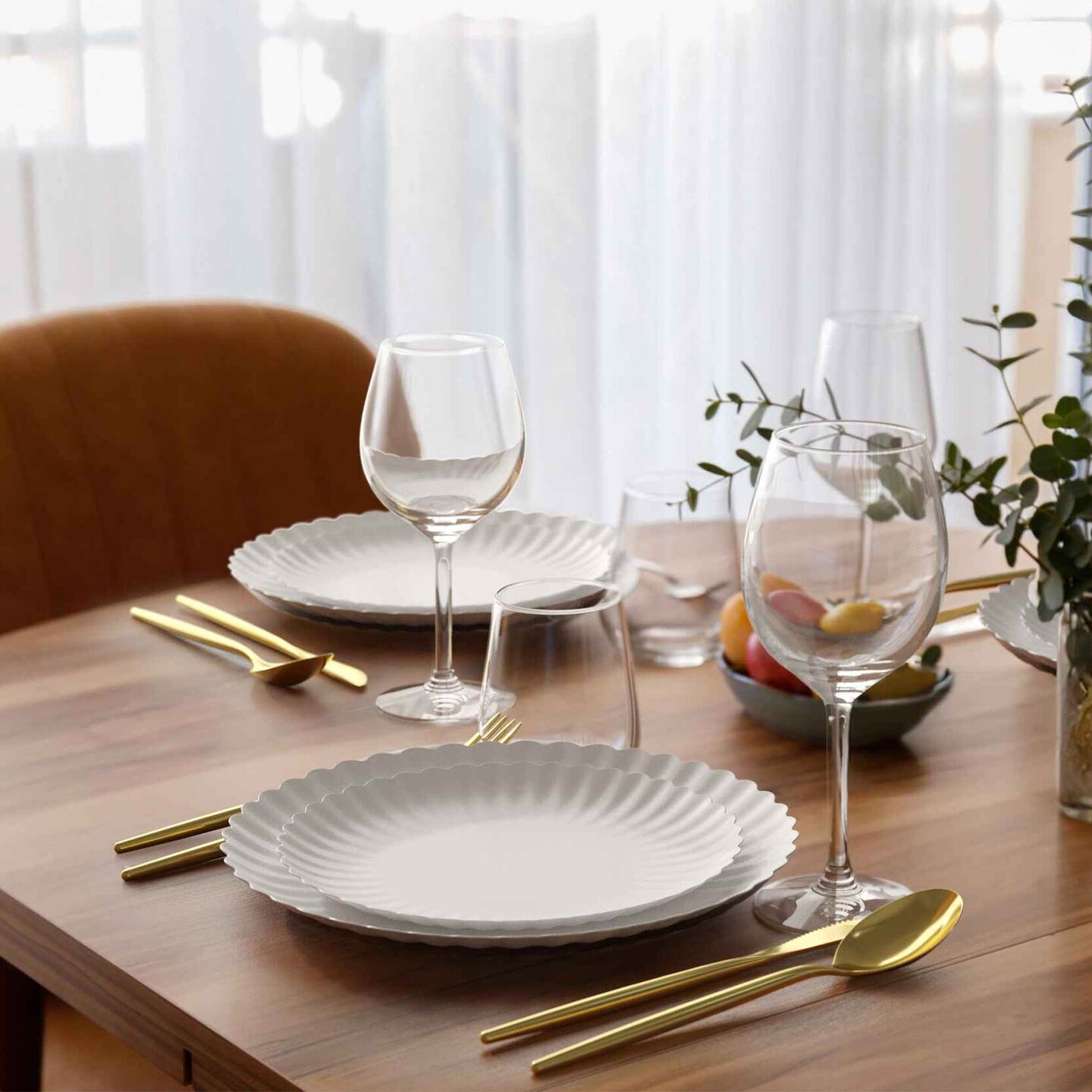 40 Count Scalloped White Paper Plates Elegant Disposable Combo Set for Parties and Events 10.5 In. + 8.5 In