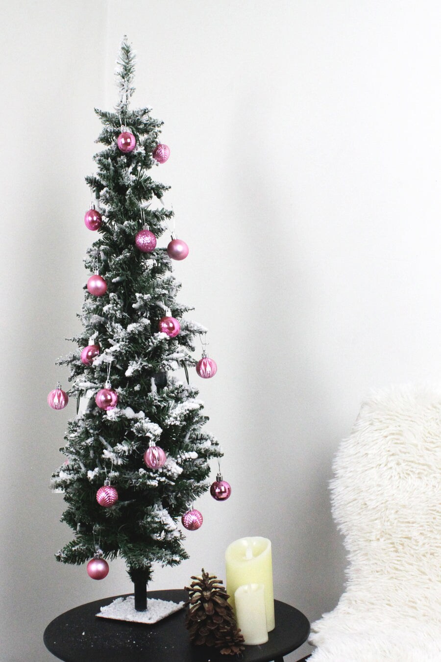 3.5&#x27; Snow Flocked Pencil Tree