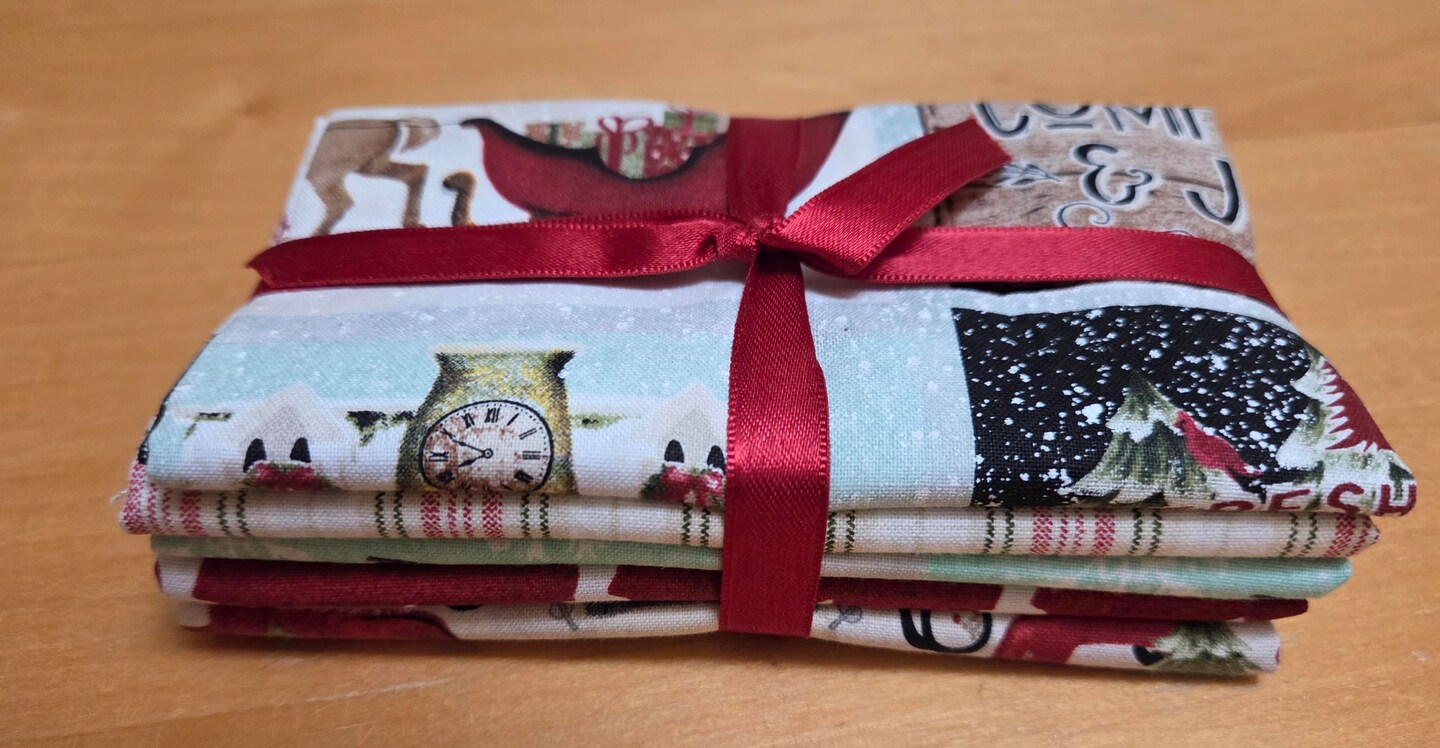 Home for the Holidays Fat Quarter Bundle 5 pc 18&#x22;x21&#x22;