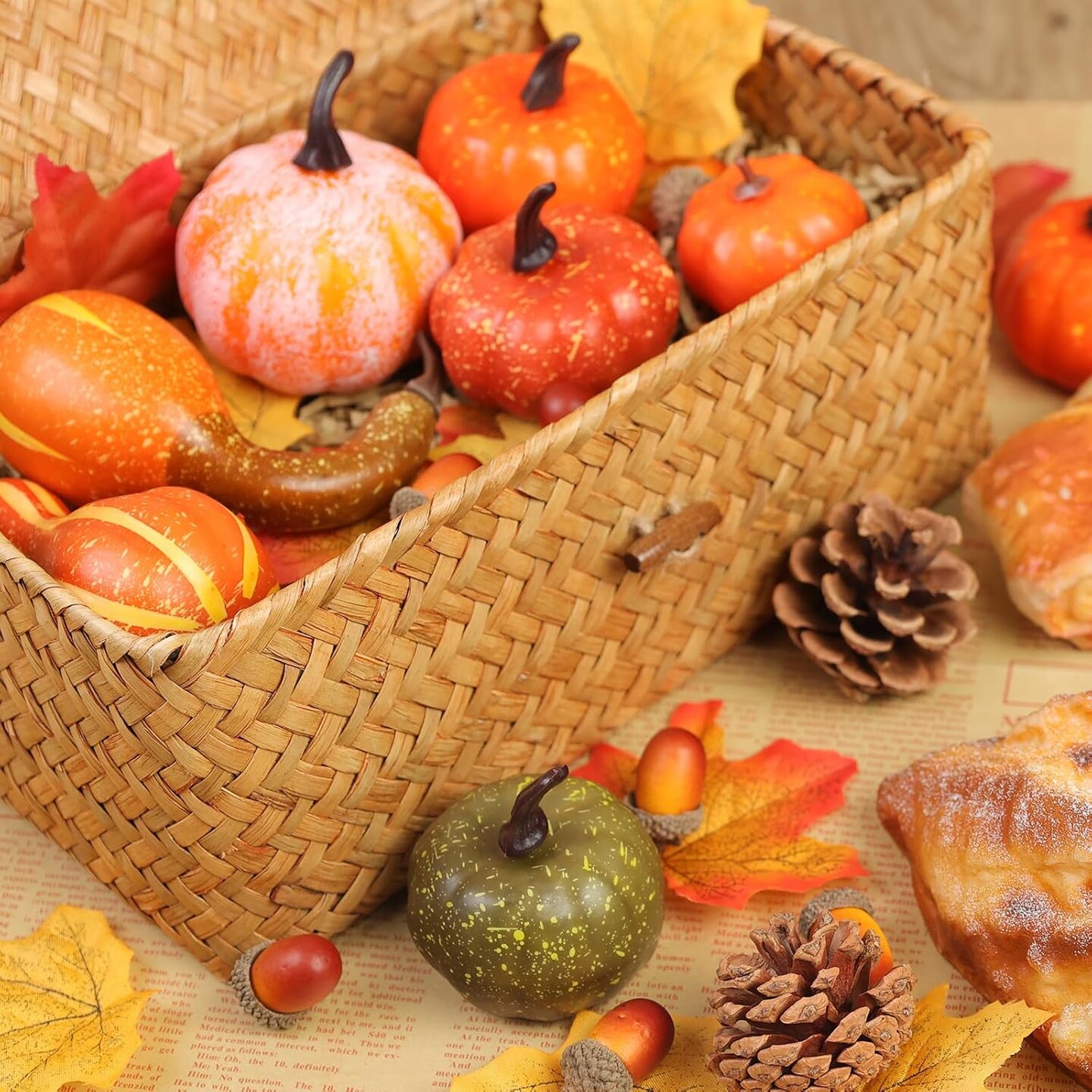 8PCS Fake Foam Pumpkins 12PCS Pinecones and Acorns
