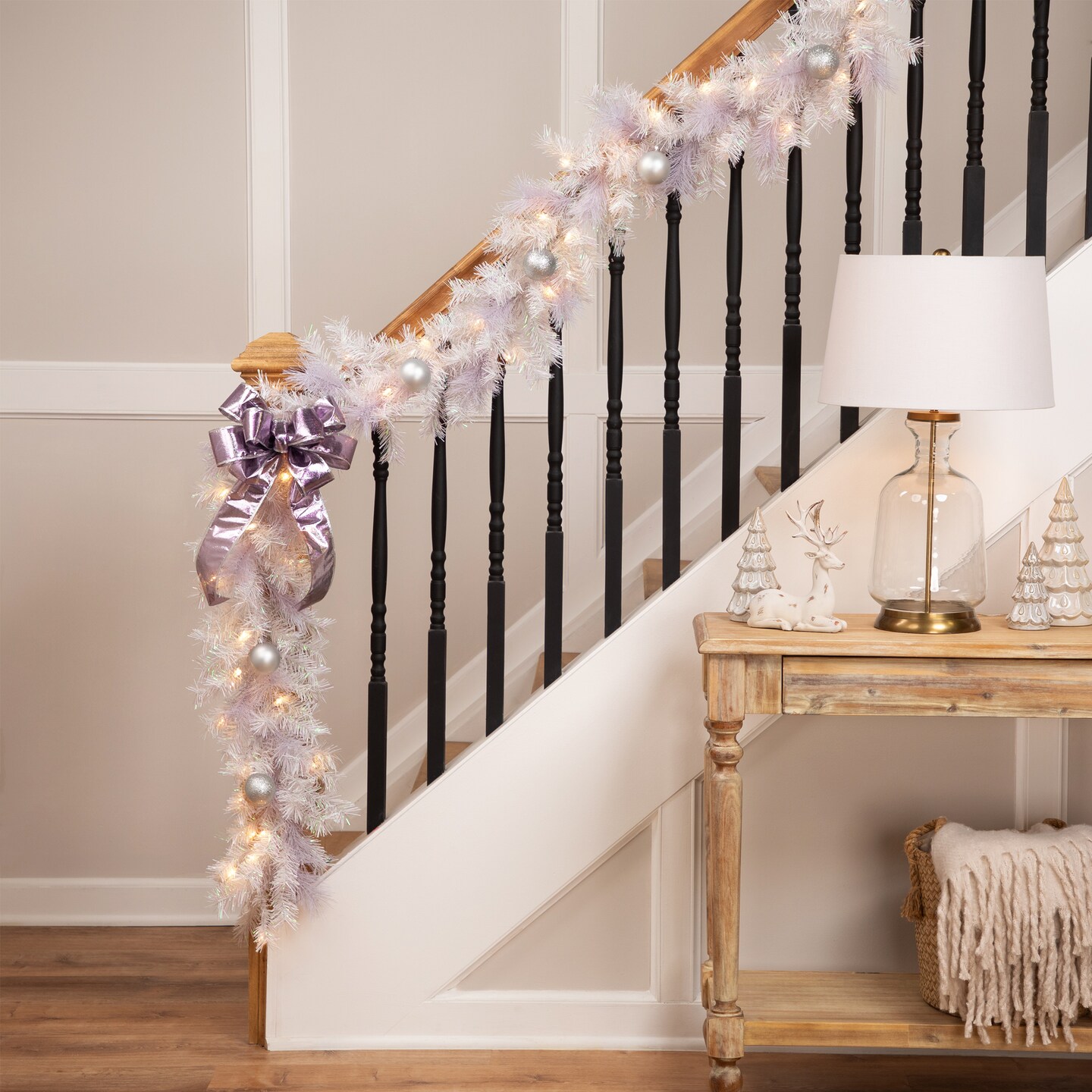 Northlight 9' x 10" Pre-Lit Vermont White Pine Artificial Christmas Garland, Clear Lights