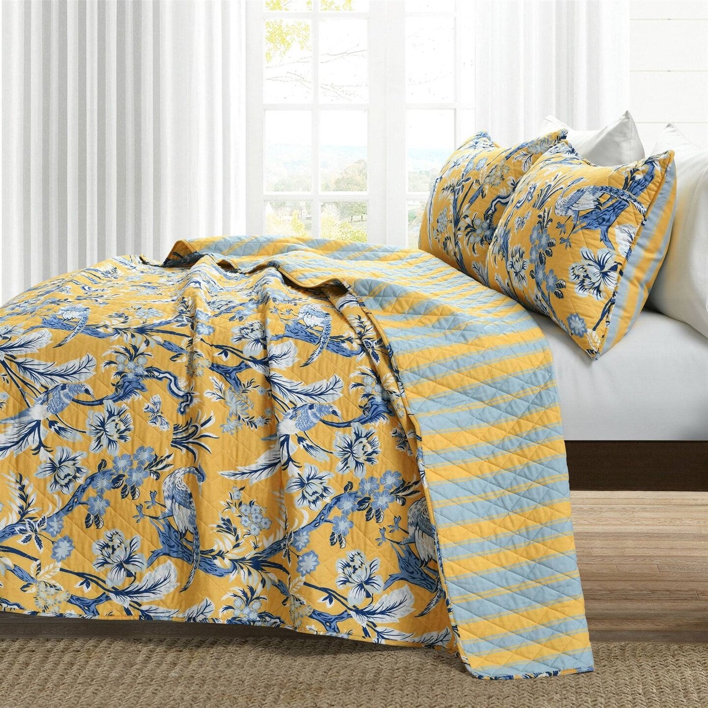 Yellow Blue Cotton Reversible 3-Piece Quilt Set for Beds with Shams