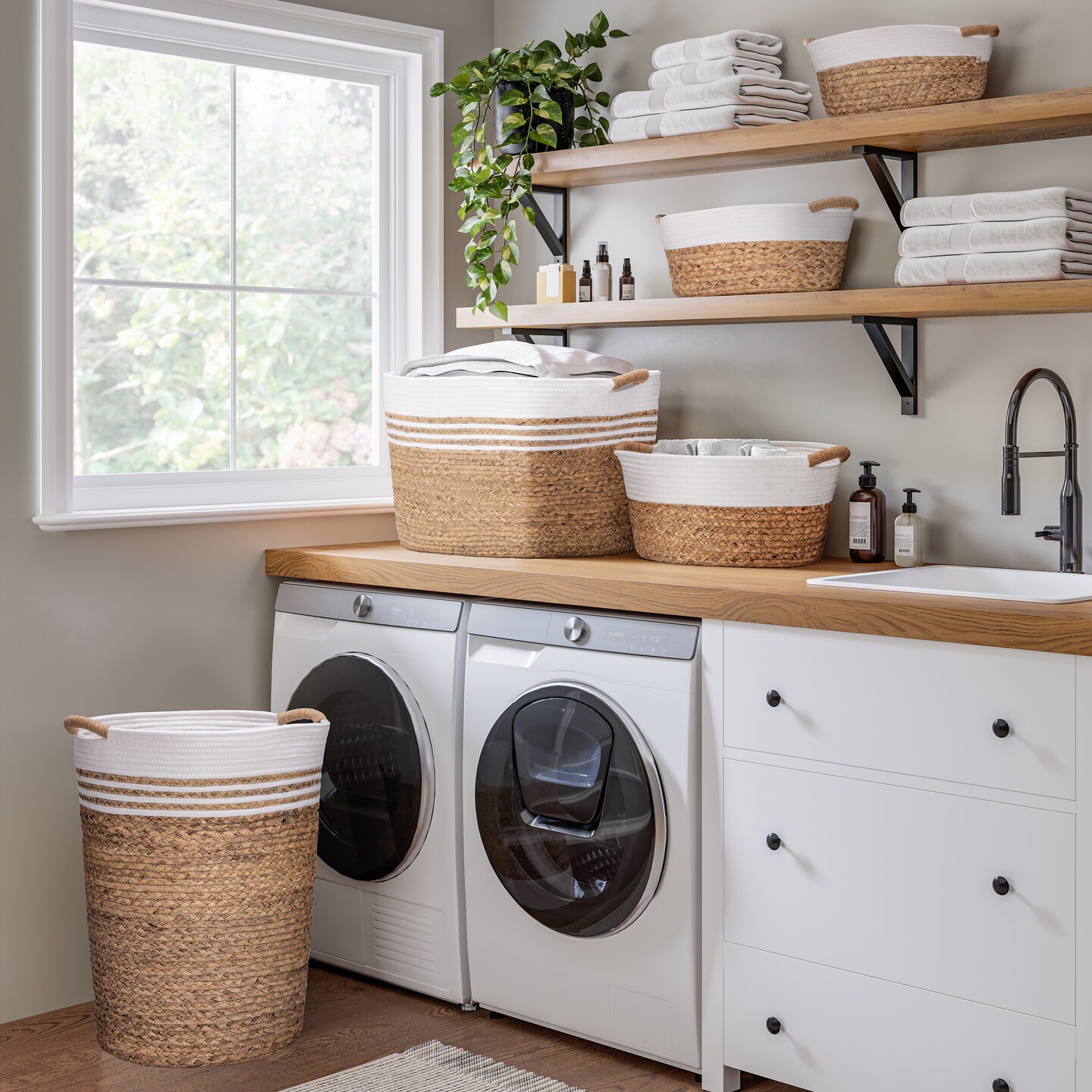 Seville Classics 3-Piece Natural Water Hyacinth and Rope Handwoven Basket Set