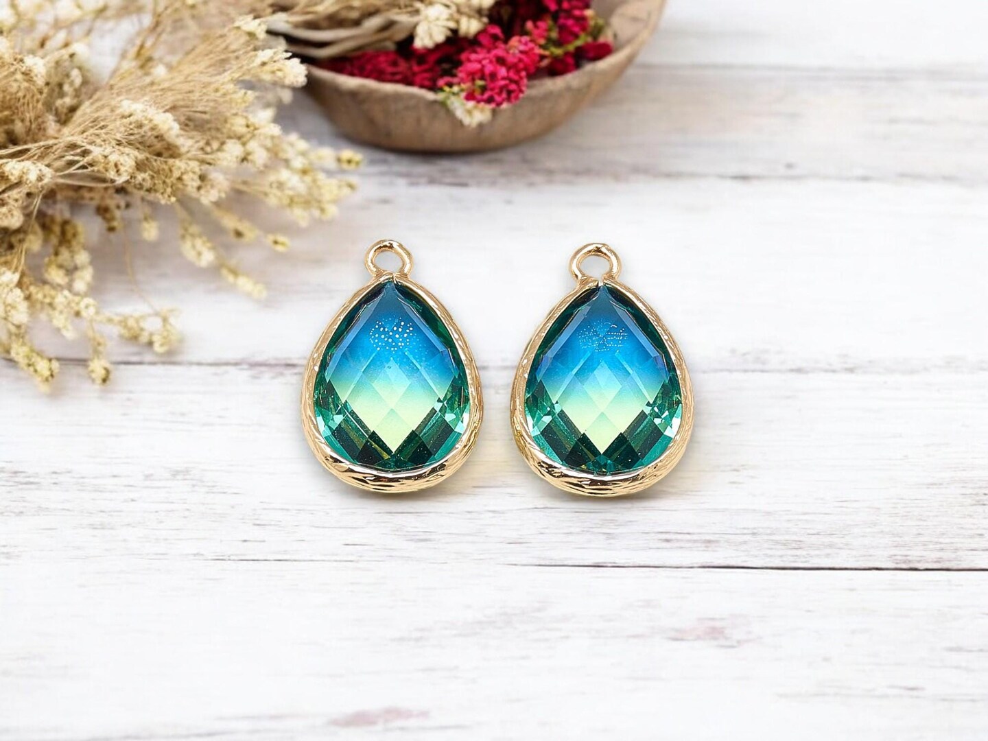 *5* 23x15mm Gold Plated Brass Faceted Teardrop Charms (Blue Green)
