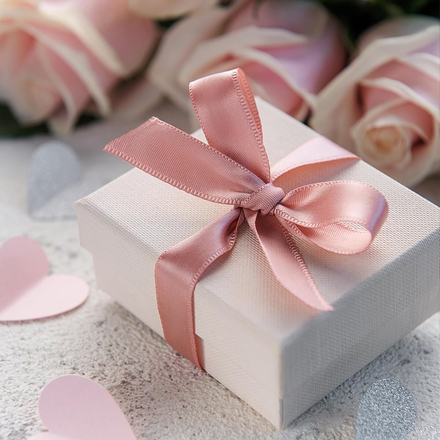 Off White Satin Ribbon 1-1/2 Inch x 25 Yards Double Faced Satin Ribbon for Gift Wrapping Flower Bouquet Wreaths Cutting Wedding Decoration