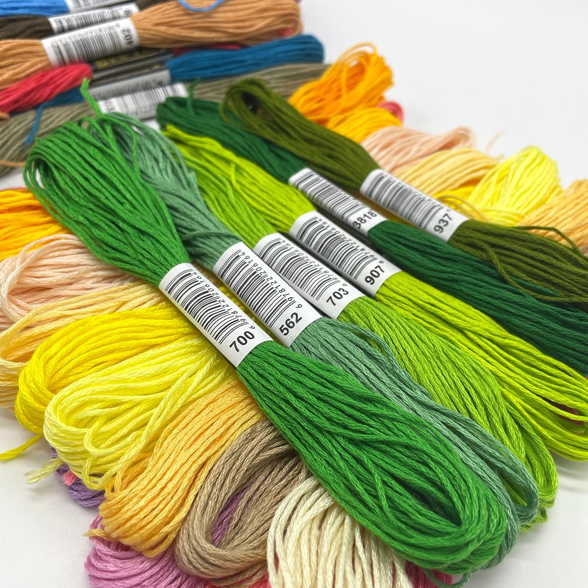 Bracelet String Kits, 50 Colors Rainbow Color Embroidery Thread, Cross Stitch Embroidery Thread, Cotton Thread, Bracelet Yarn, Craft Threads (50 Color)