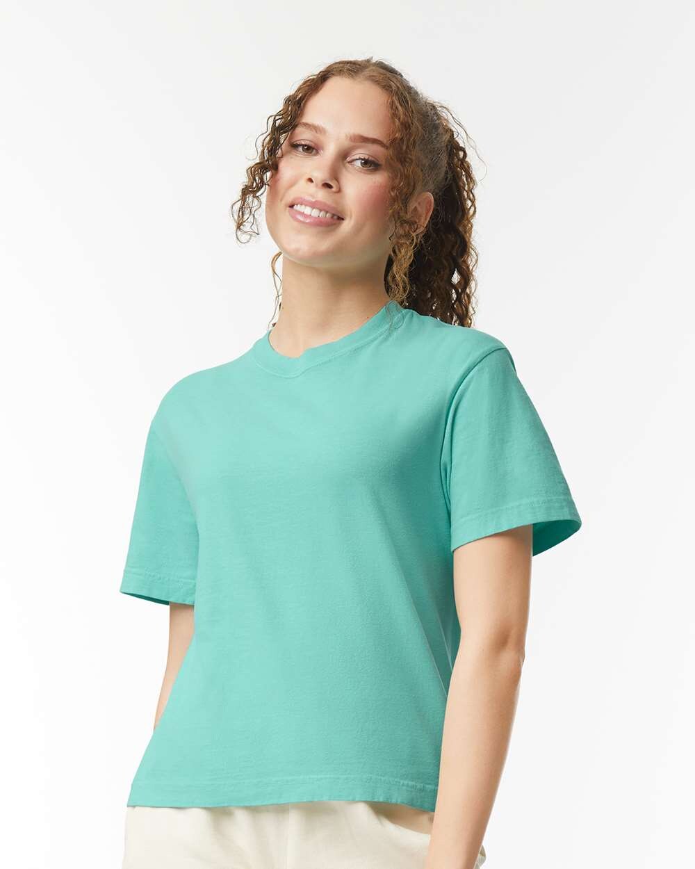 Women’s Heavyweight Boxy Crewneck T-Shirt for Casual & Relaxed Everyday Wear