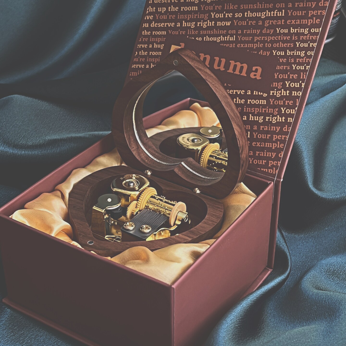 Lova - Heart Shape Personalized Wooden Music Box with Mirror