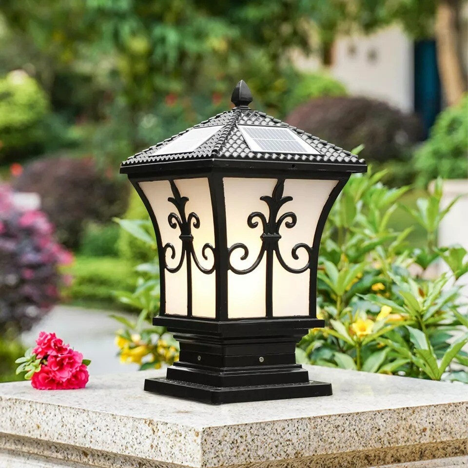 Solar Powered Post Light Outdoor Pillar Lamp Garden Driveway Fence Lantern Lamp