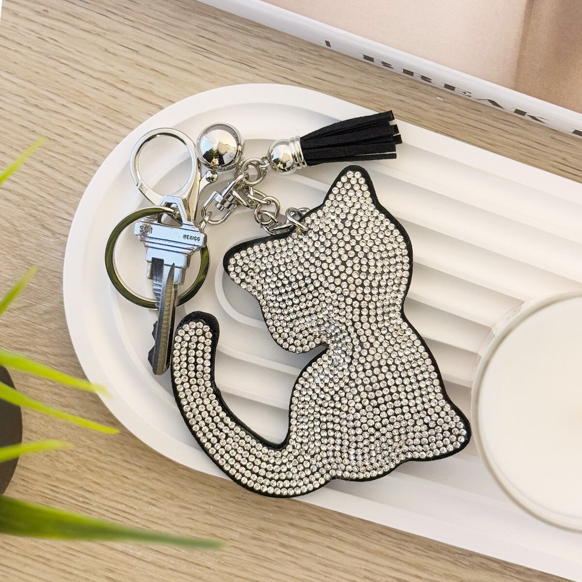 Wrapables Crystal Bling Key Chain Keyring with Tassel Car Purse Handbag Pendant, Silver Feline