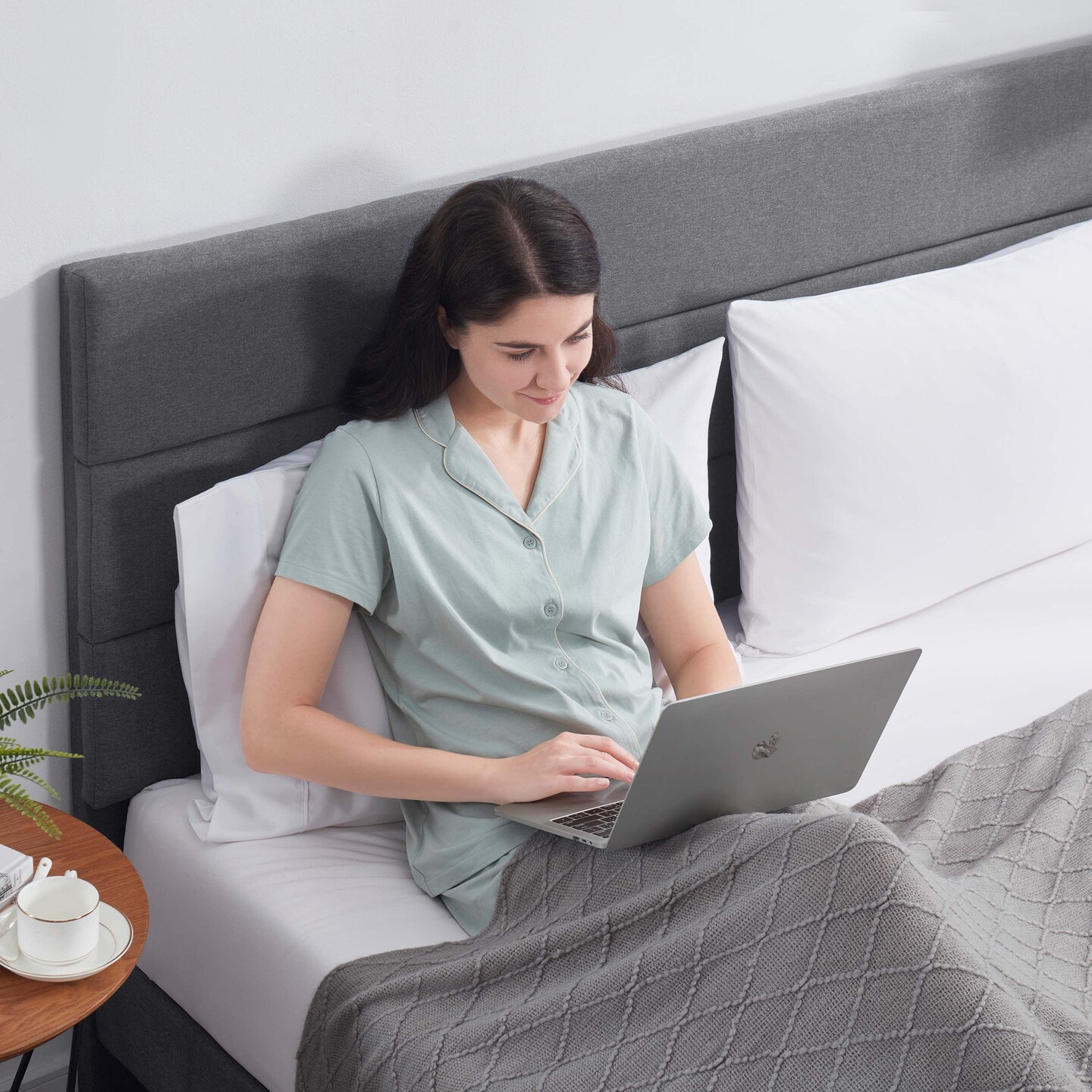 Nestl Horizontal Channel Upholstered Platform Bed