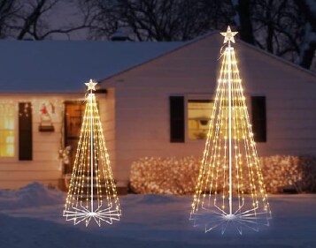 Perfect Holiday Decorative Outdoor Tree Light with Warm White LEDs &#x2013; Multiple Sizes &#x26; Features Available