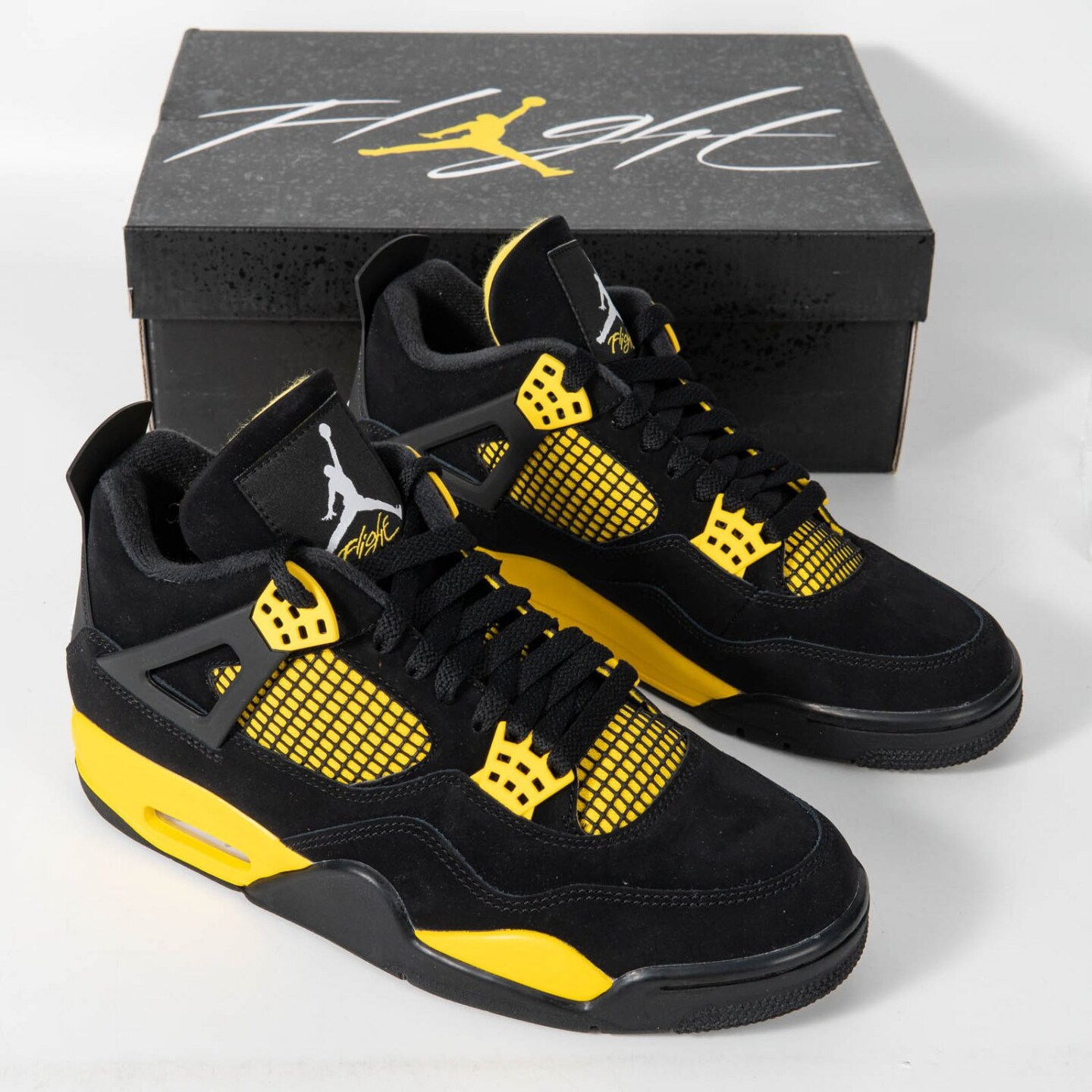 Air Jordan 4 Retro Thunder 2023 | MakerPlace by Michaels