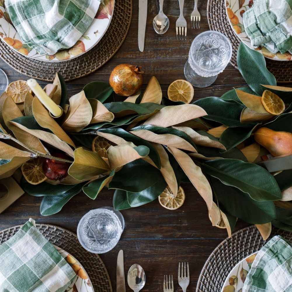 9&#x27; Faux Green Magnolia Leaf Garland