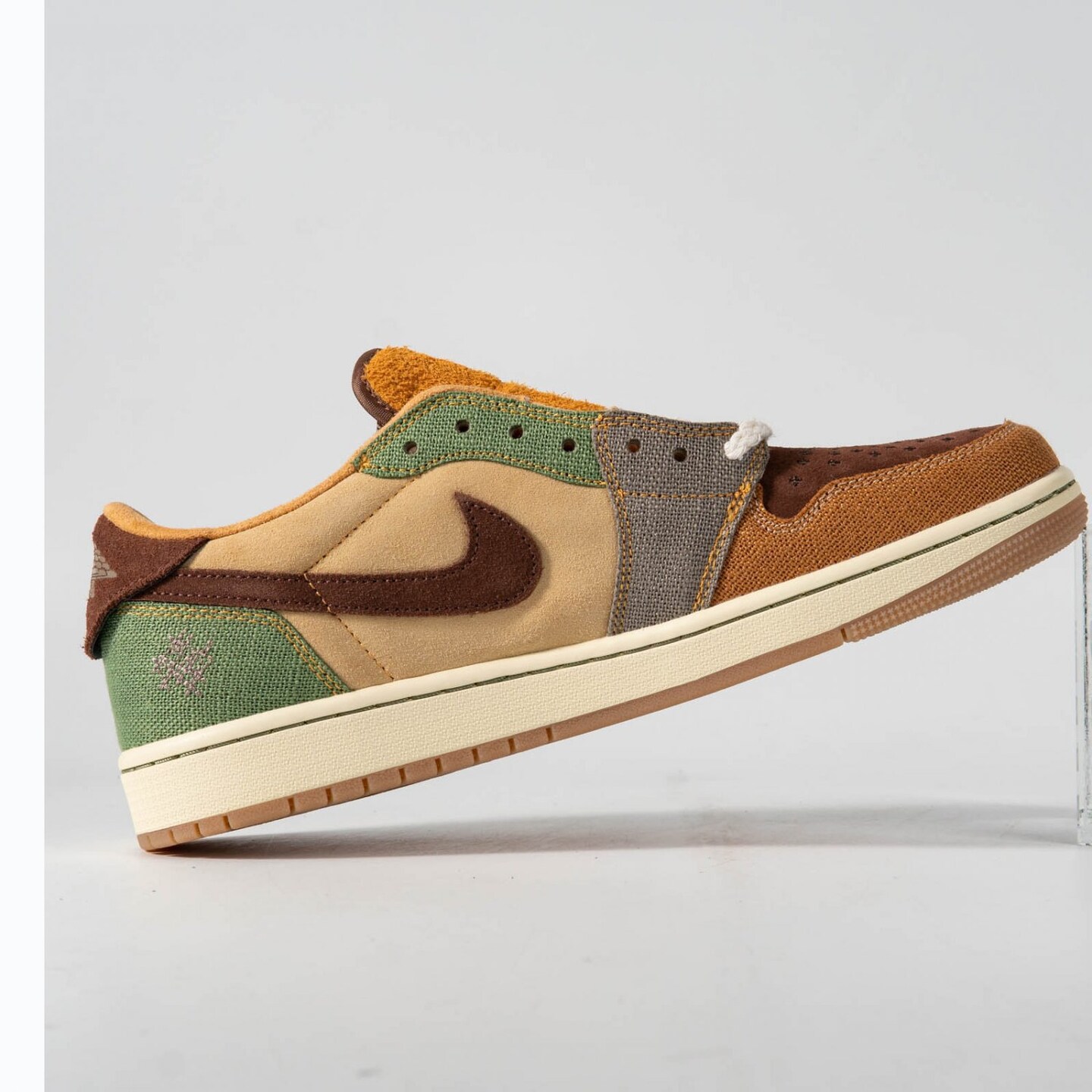 Air Jordan 1 Retro Low OG Zion Williamson Voodoo | MakerPlace by
