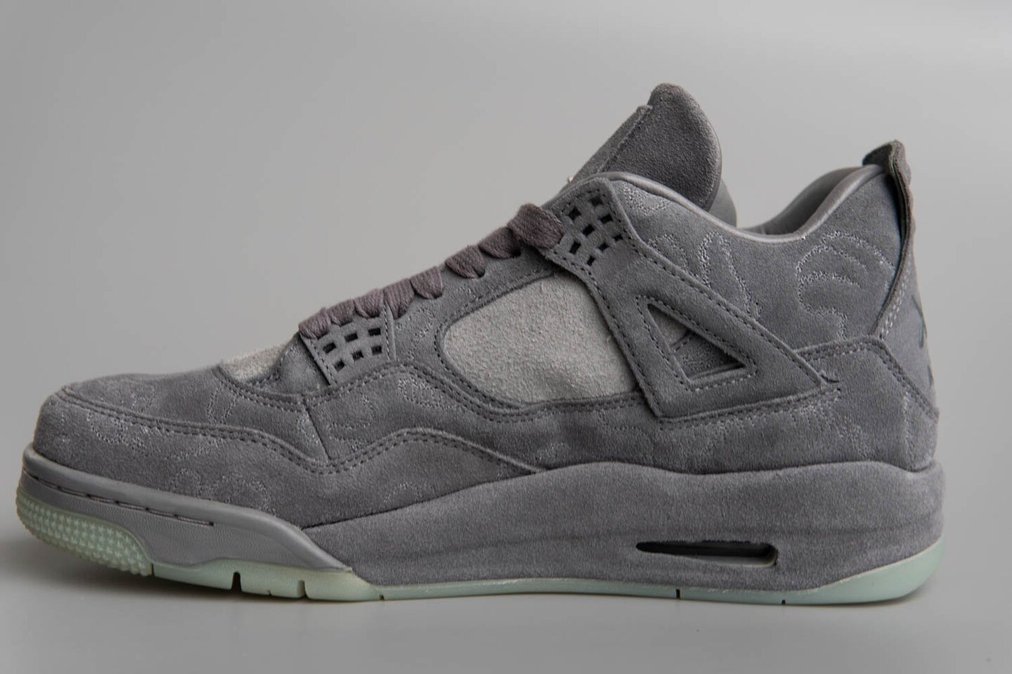 Air Jordan 4 Retro Kaws Grey, size: Women US8.5=UK6=EUR40=CM25.5