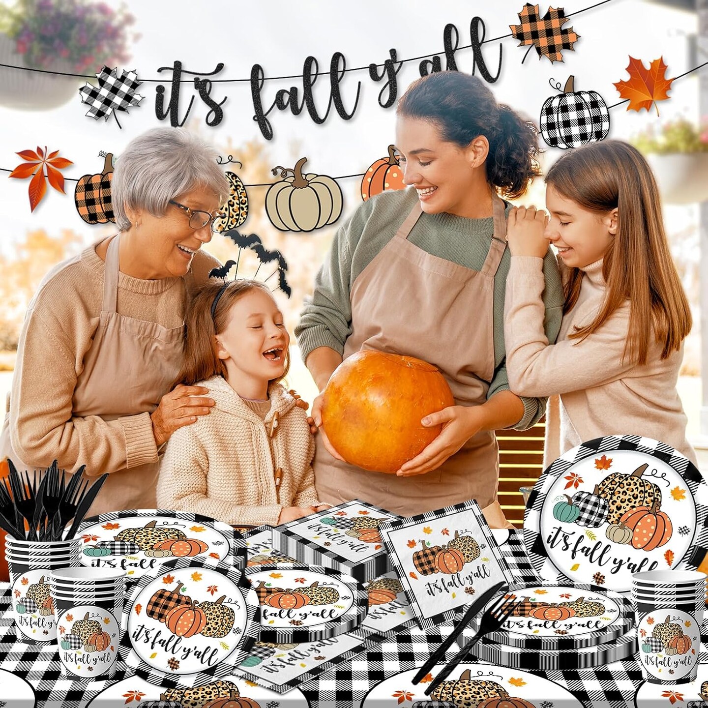 Black White Buffalo Plaid Pumpkins Fall Plaid Paper Plates (Black, White)
