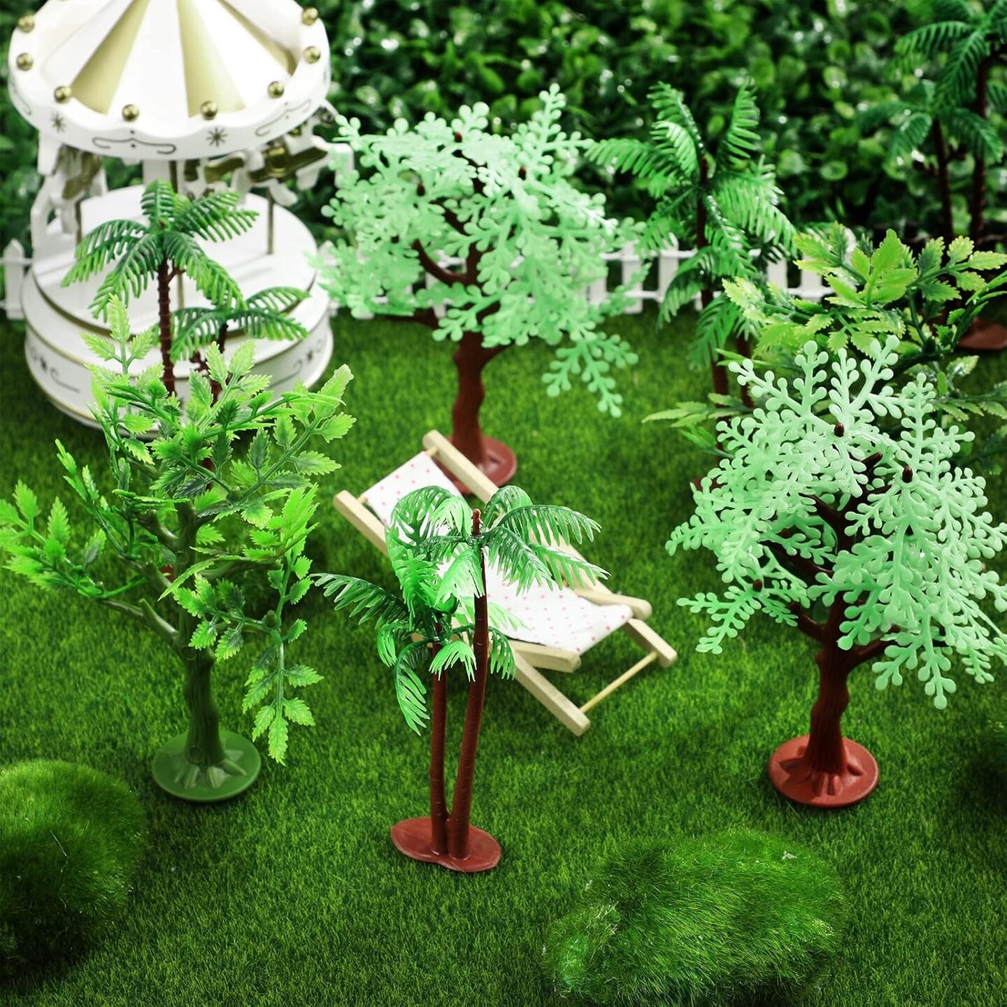 24 Pcs Mini Toy Jungle Trees Plastic Model Coconut Trees Figurines with Base Cake Decoration Rainforest Diorama Supplies Scenery Architecture