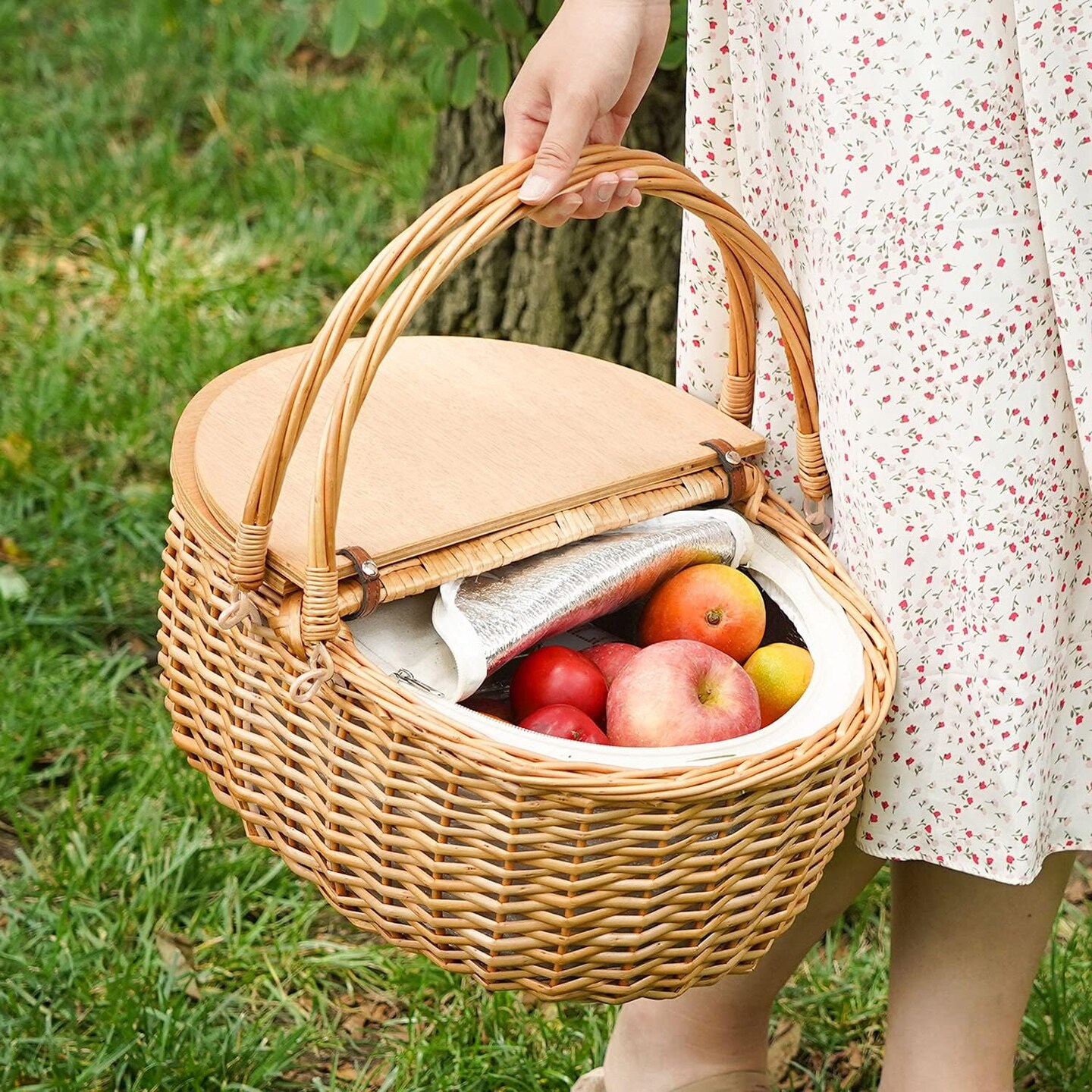 Wicker Picnic Basket with Cooler, Wooden Split Lid Picnic Basket, Vintage-Style Wicker Picnic Hamper with Folding Woven Handle