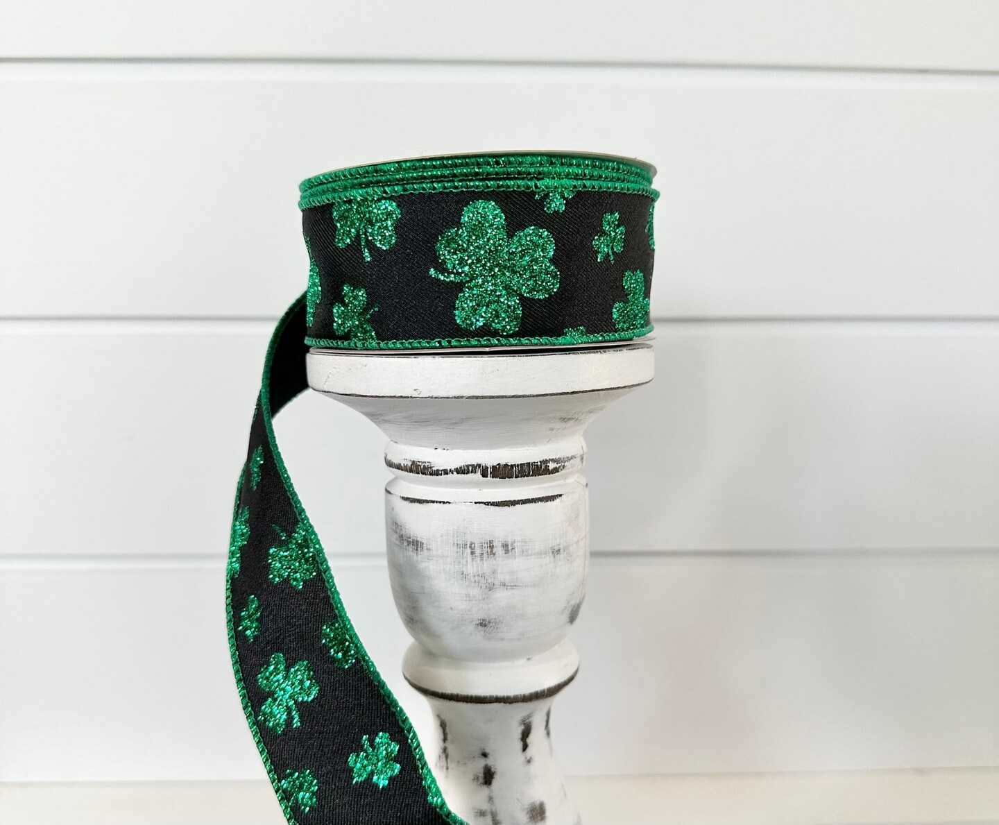 1.5"x10yd Wired Glitter Shamrocks St. Patrick's Day Ribbon - Black/Kelly Green -RGE112202
