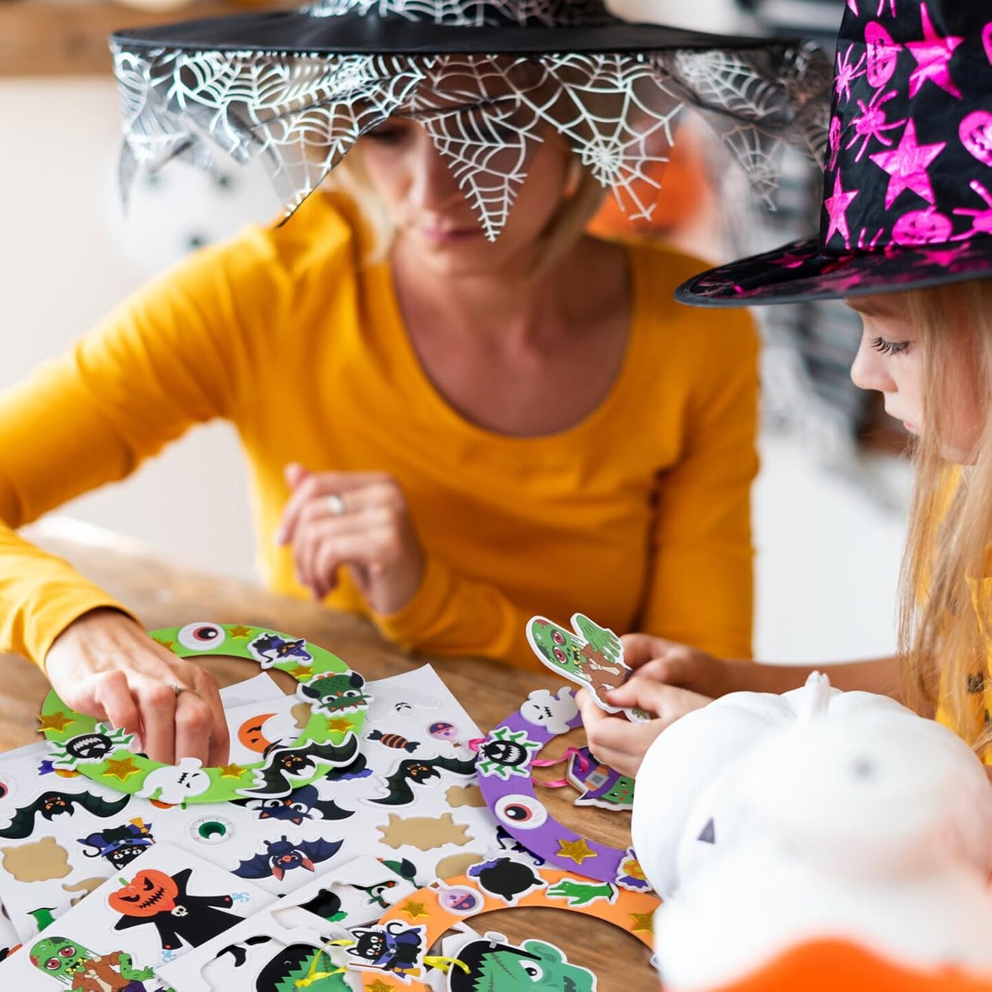 8 Pack Halloween Wreath Craft Kit for Kids Make You Own Halloween