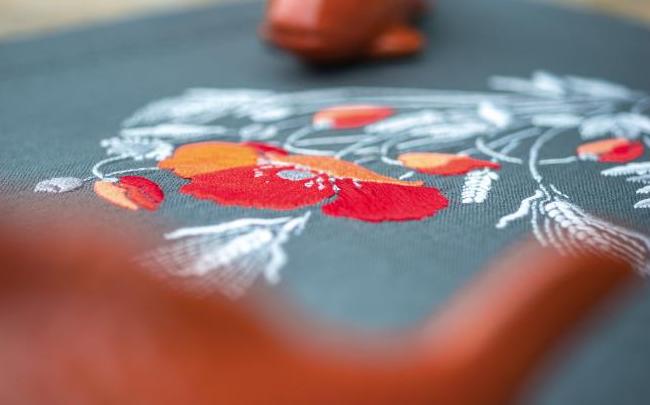 DIY Vervaco Spring Poppies Orange Red Flower Stamped Embroidery Table Runner Kit