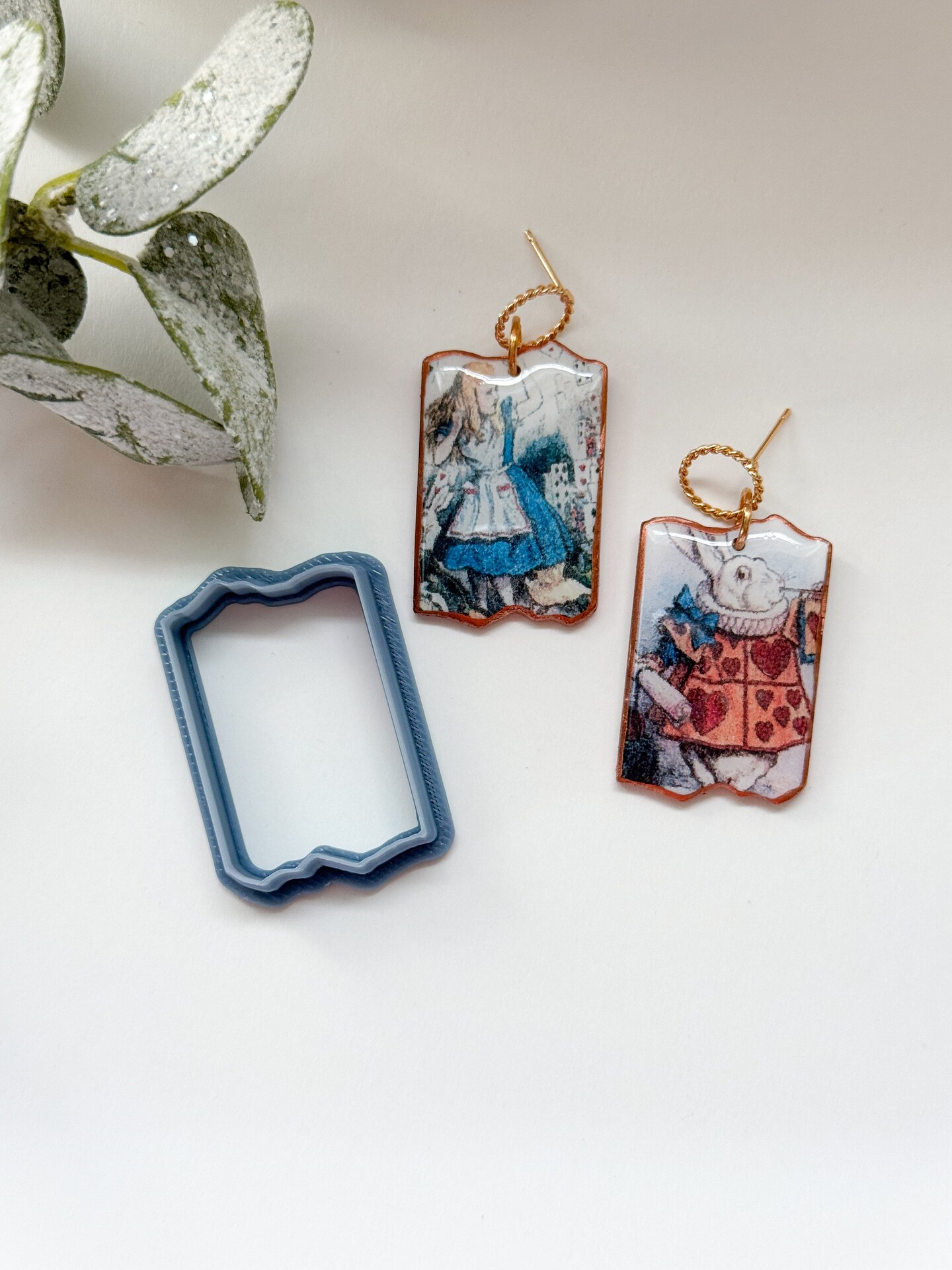 ALICE | TORN PAGES | TRANSFER PAPER &#x26; CUTTER | WONDERLAND