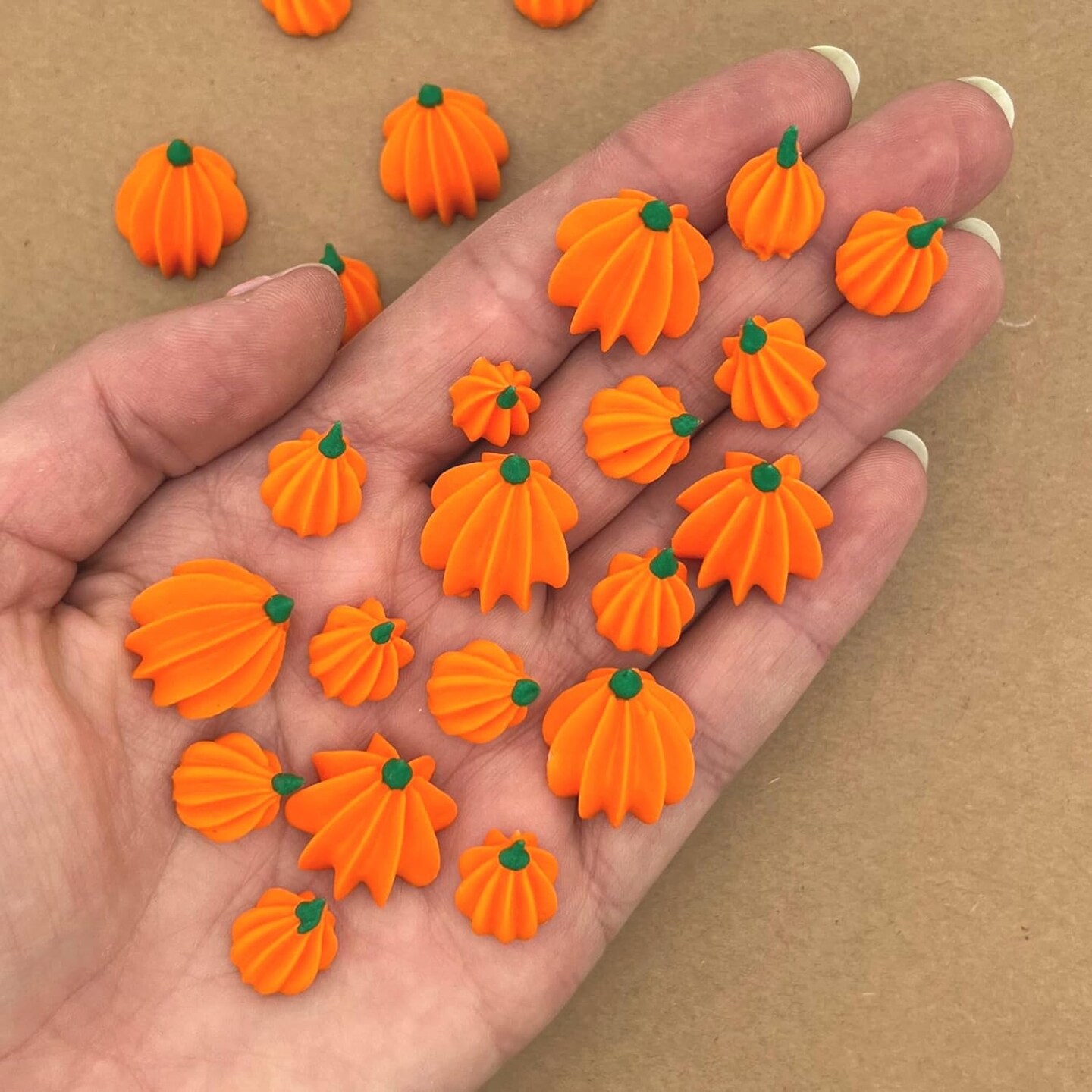 Royal Icing Pumpkin Decorations(18 Pumpkins)