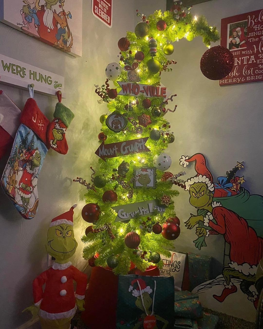 5 Ft Pre-lit Christmas Tree with Metal Stand(Green)20&#x22;D x 20&#x22;W x 60&#x22;H