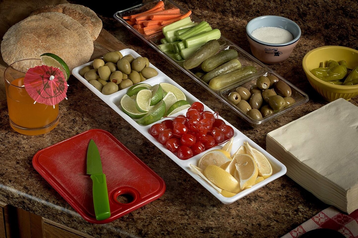 &#xA0;Premium Quality -Rectangle Plastic Disposable Serving Trays for Parties - Heavy Duty Serving Platter and Serving Trays for Eating