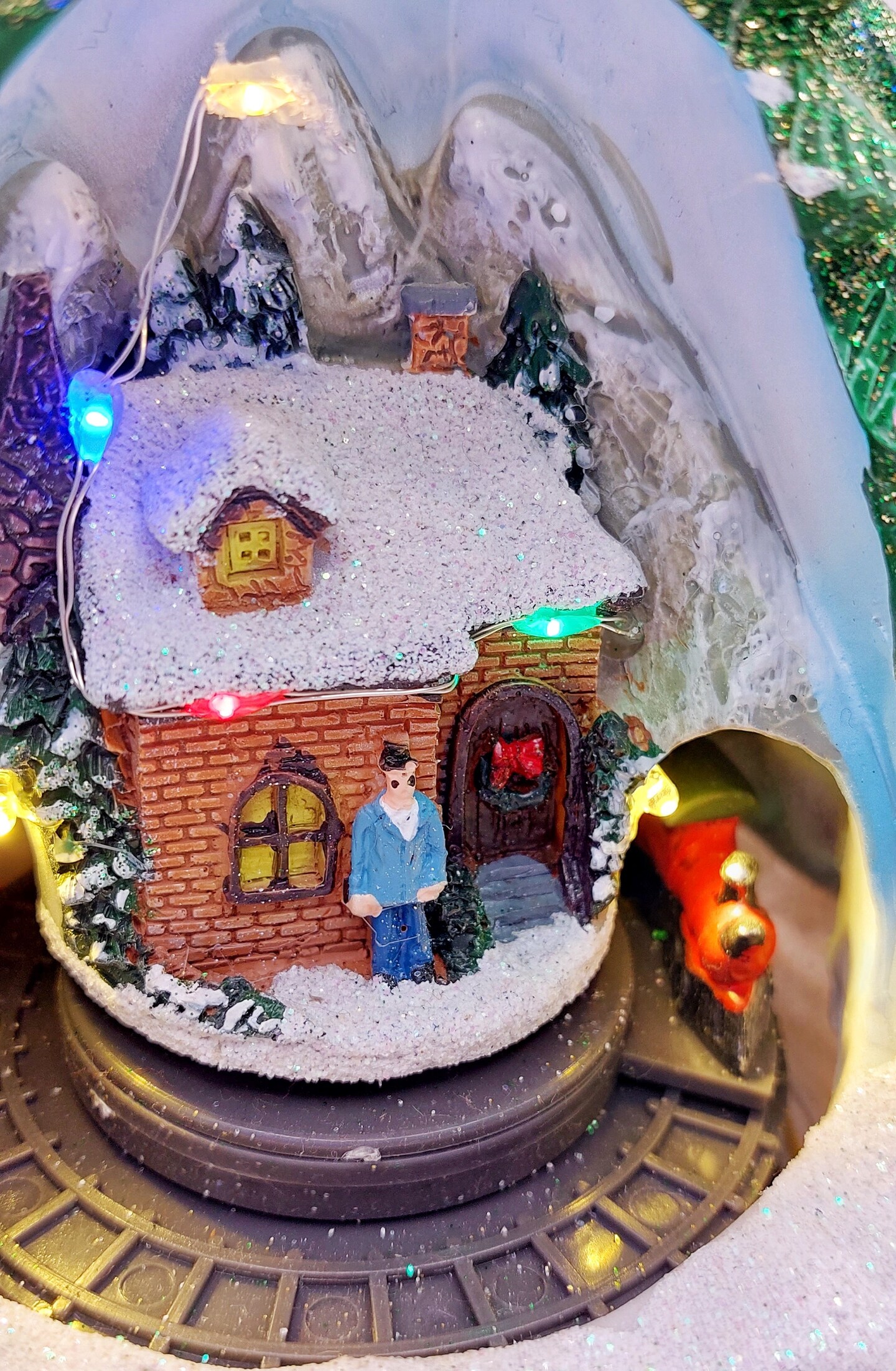 Christmas Tree with Winter Cottage and Train. Christmas Village Wizardi F07-N1-14-2309