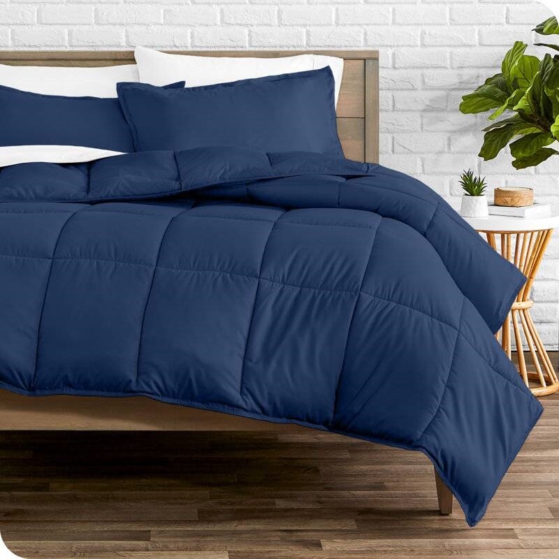 Soft Lightweight Goose Down Alternative Comforter Bedding Set with Wrinkle Resistant Breathable